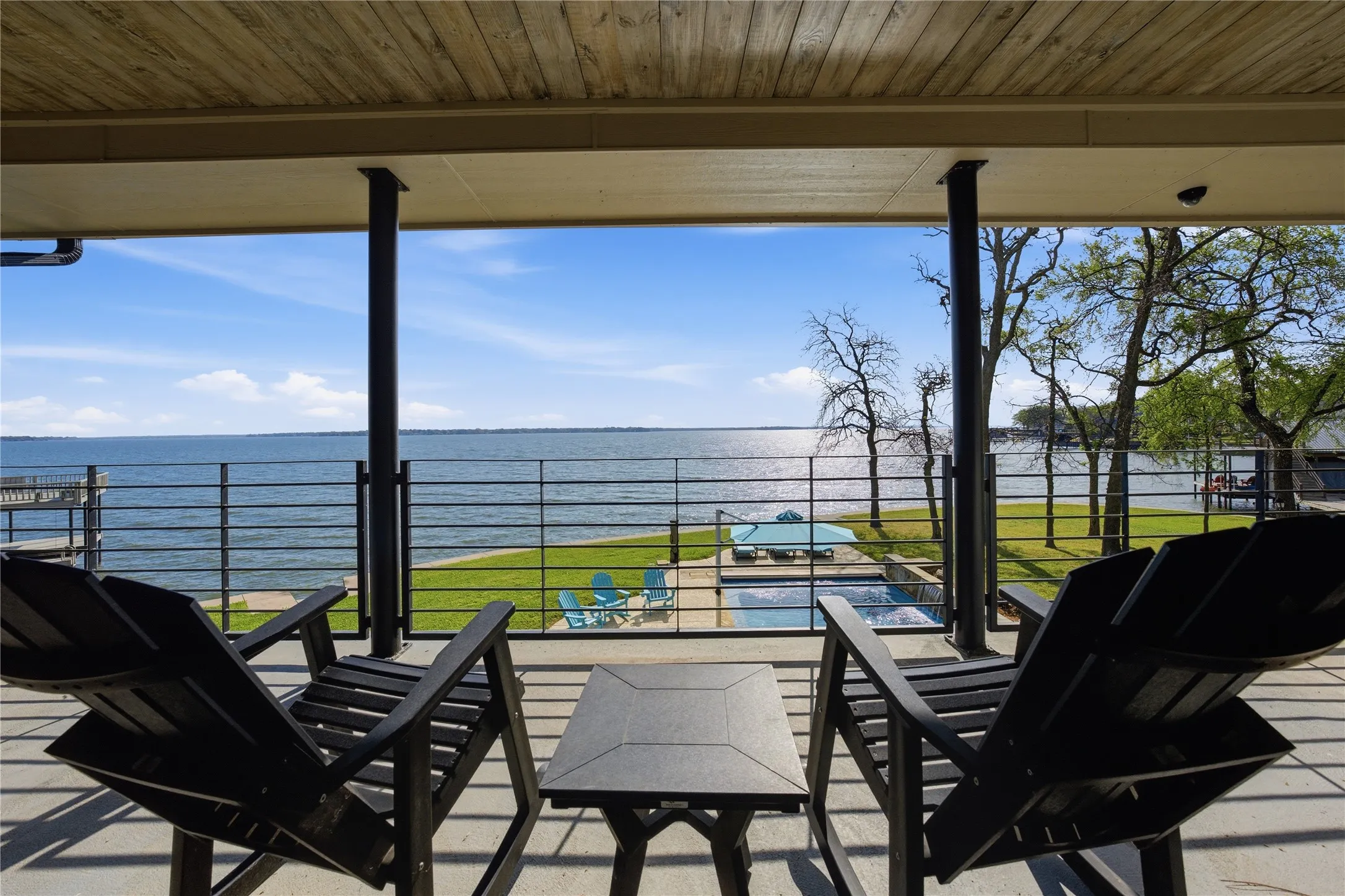 Single Family Residence For Sale in Henderson County , 1617 Maple Drive, Tool, Texas 75143, 4 Bedroom, 4 Bathroom, 3 Garage spaces, 4,370 Sqft, built in 2004, Preowned, mls#21201795, Real Estate Agent in Tool, Homes For Sale in Henderson county, Homes For Sale in Tool, Realtor in Tool Texas, Real Estate Brokerage Independent Realty Texas, Luminita Cordes Realtor