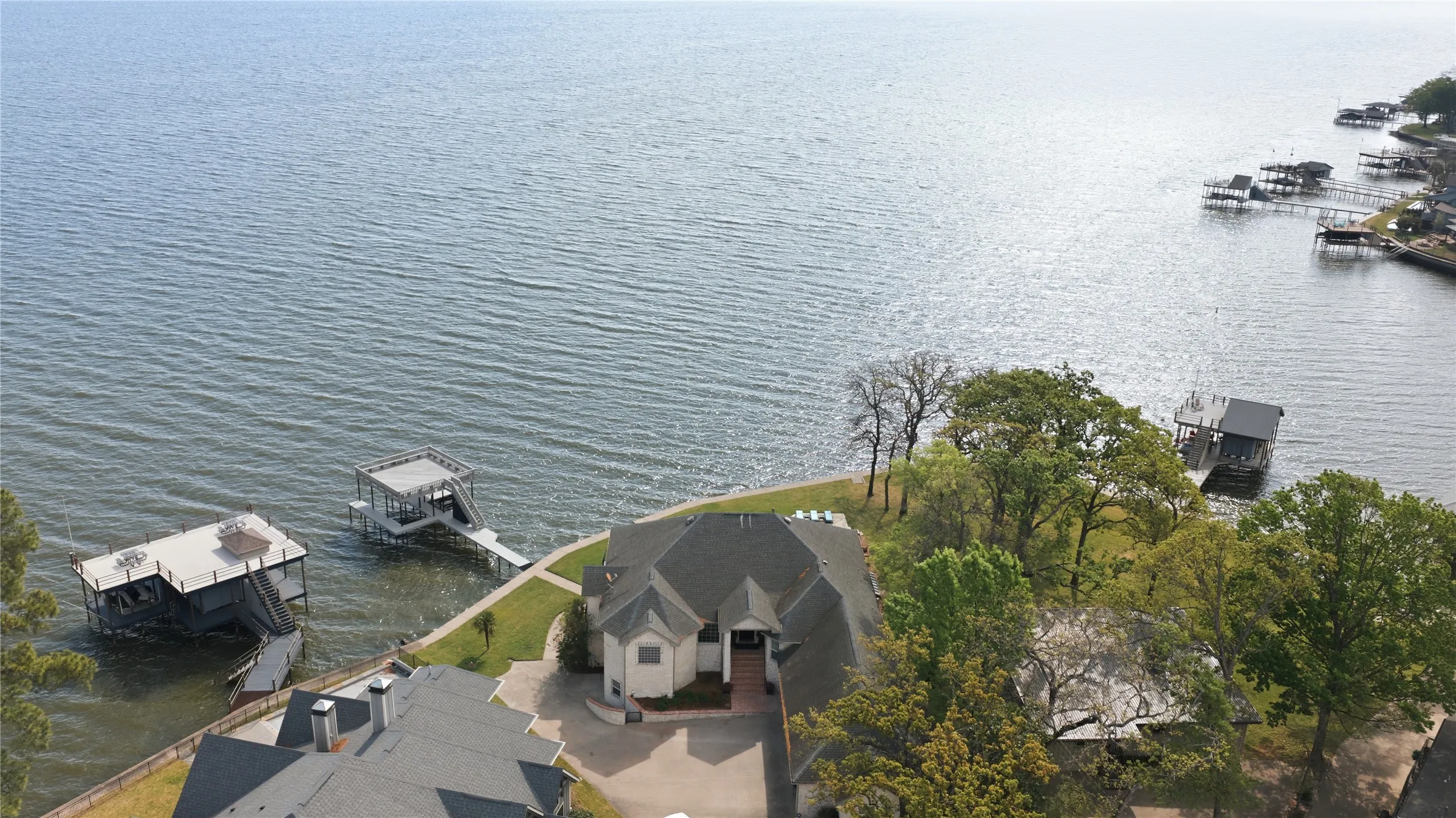 Single Family Residence For Sale in Henderson County , 1617 Maple Drive, Tool, Texas 75143, 4 Bedroom, 4 Bathroom, 3 Garage spaces, 4,370 Sqft, built in 2004, Preowned, mls#21201795, Real Estate Agent in Tool, Homes For Sale in Henderson county, Homes For Sale in Tool, Realtor in Tool Texas, Real Estate Brokerage Independent Realty Texas, Luminita Cordes Realtor