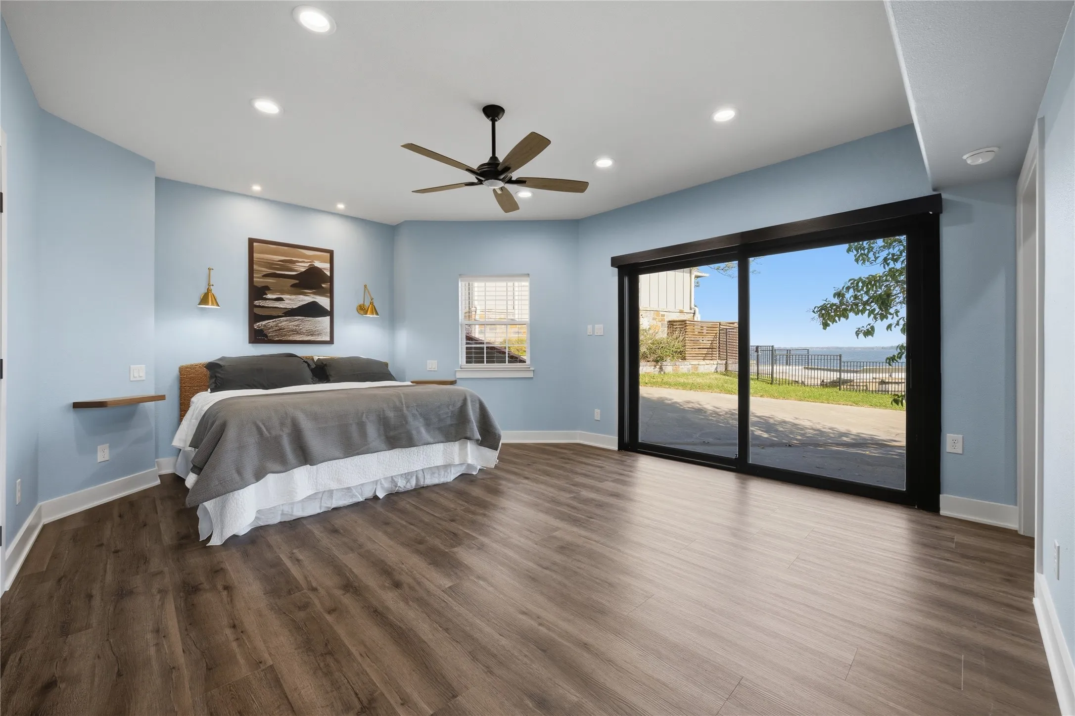 Single Family Residence For Sale in Henderson County , 1617 Maple Drive, Tool, Texas 75143, 4 Bedroom, 4 Bathroom, 3 Garage spaces, 4,370 Sqft, built in 2004, Preowned, mls#21201795, Real Estate Agent in Tool, Homes For Sale in Henderson county, Homes For Sale in Tool, Realtor in Tool Texas, Real Estate Brokerage Independent Realty Texas, Luminita Cordes Realtor