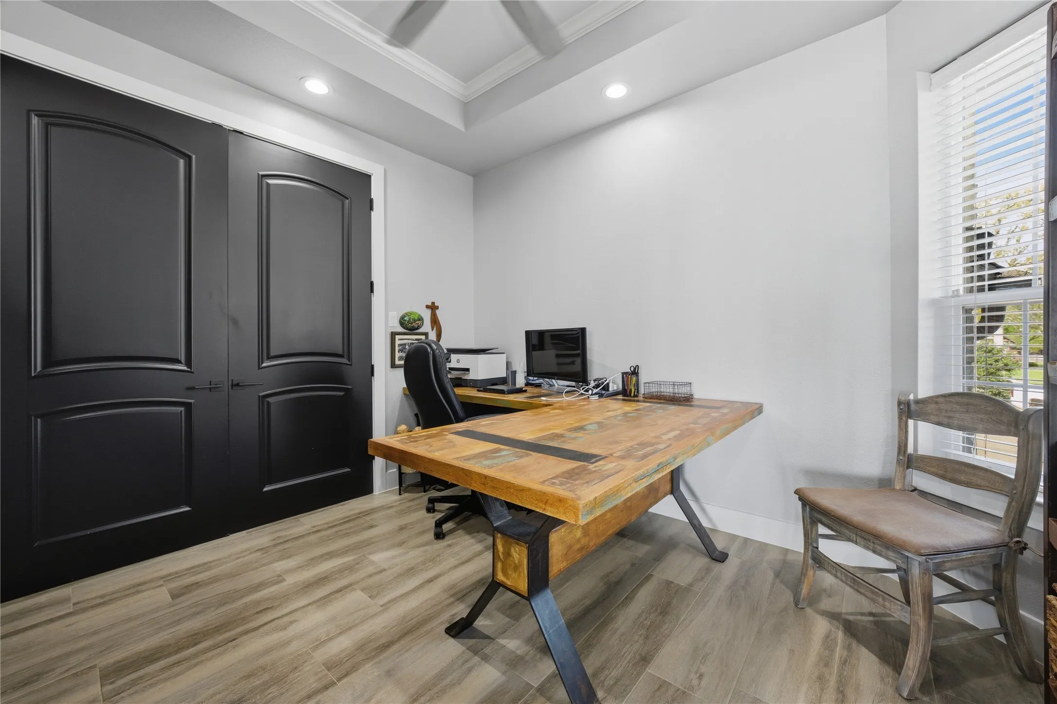 Single Family Residence For Sale in Henderson County , 1617 Maple Drive, Tool, Texas 75143, 4 Bedroom, 4 Bathroom, 3 Garage spaces, 4,370 Sqft, built in 2004, Preowned, mls#21201795, Real Estate Agent in Tool, Homes For Sale in Henderson county, Homes For Sale in Tool, Realtor in Tool Texas, Real Estate Brokerage Independent Realty Texas, Luminita Cordes Realtor
