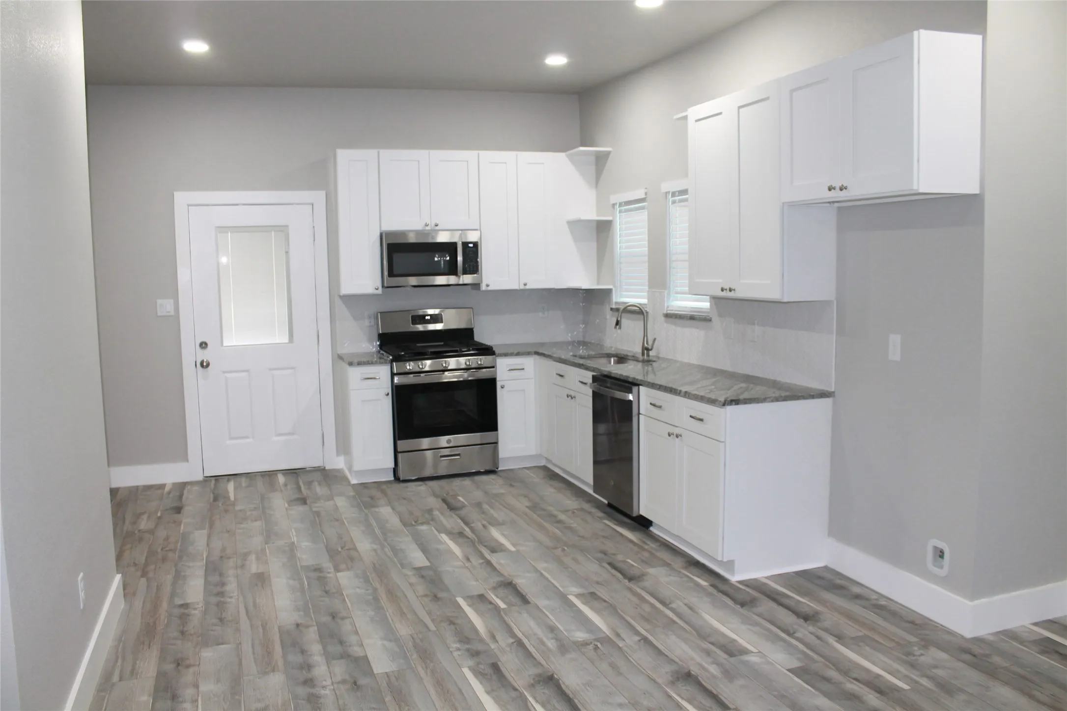 Single Family Residence For Sale in Wise County , 104 S Hubbard Street, Alvord, Texas 76225, 3 Bedroom, 2 Bathroom, Garage spaces, 1,160 Sqft, built in 0, mls#21201812, Real Estate Agent in Alvord, Homes For Sale in Wise county, Homes For Sale in Alvord, Realtor in Alvord Texas, Real Estate Brokerage Independent Realty Texas, Luminita Cordes Realtor