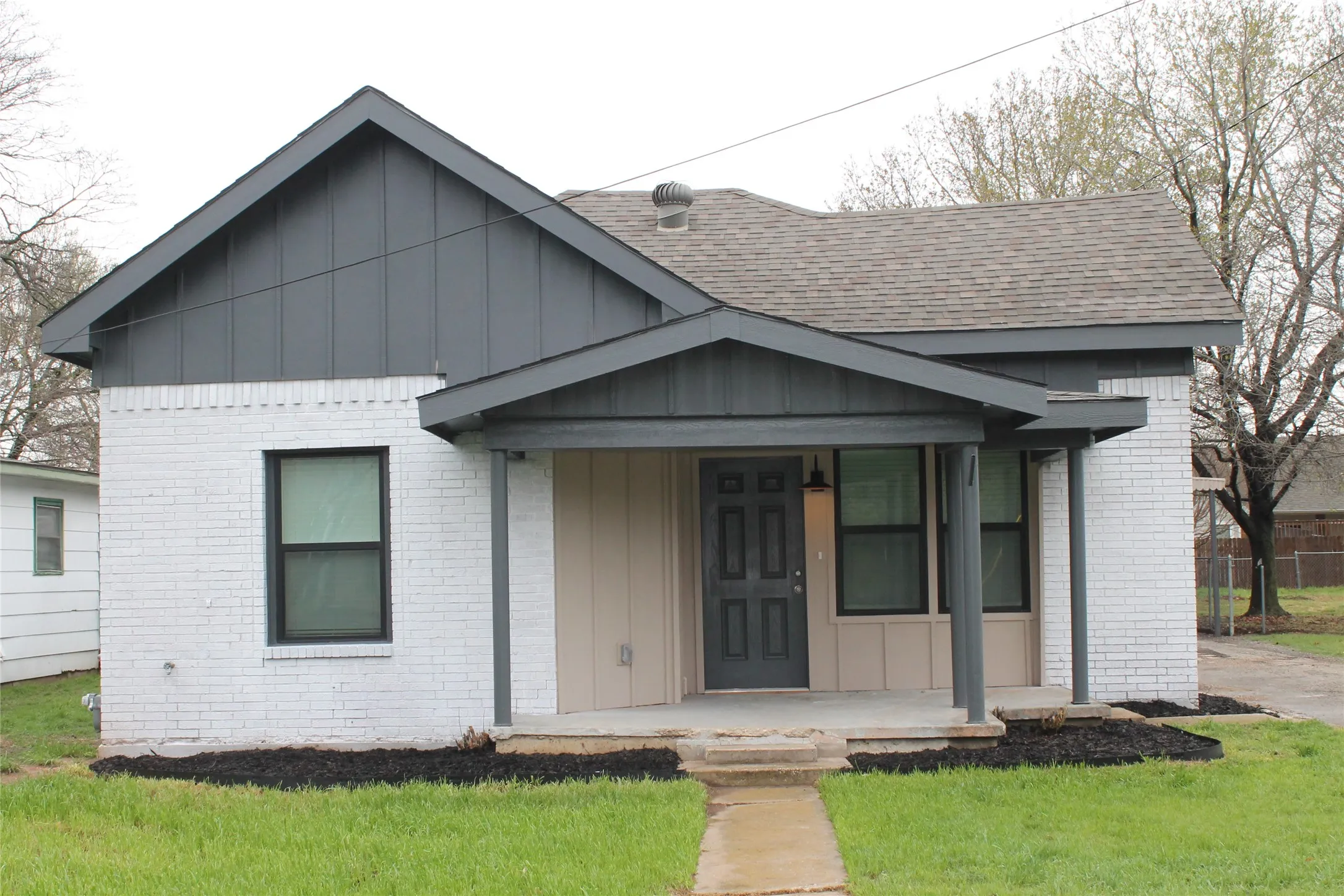 Single Family Residence For Sale in Wise County , 104 S Hubbard Street, Alvord, Texas 76225, 3 Bedroom, 2 Bathroom, Garage spaces, 1,160 Sqft, built in 0, mls#21201812, Real Estate Agent in Alvord, Homes For Sale in Wise county, Homes For Sale in Alvord, Realtor in Alvord Texas, Real Estate Brokerage Independent Realty Texas, Luminita Cordes Realtor