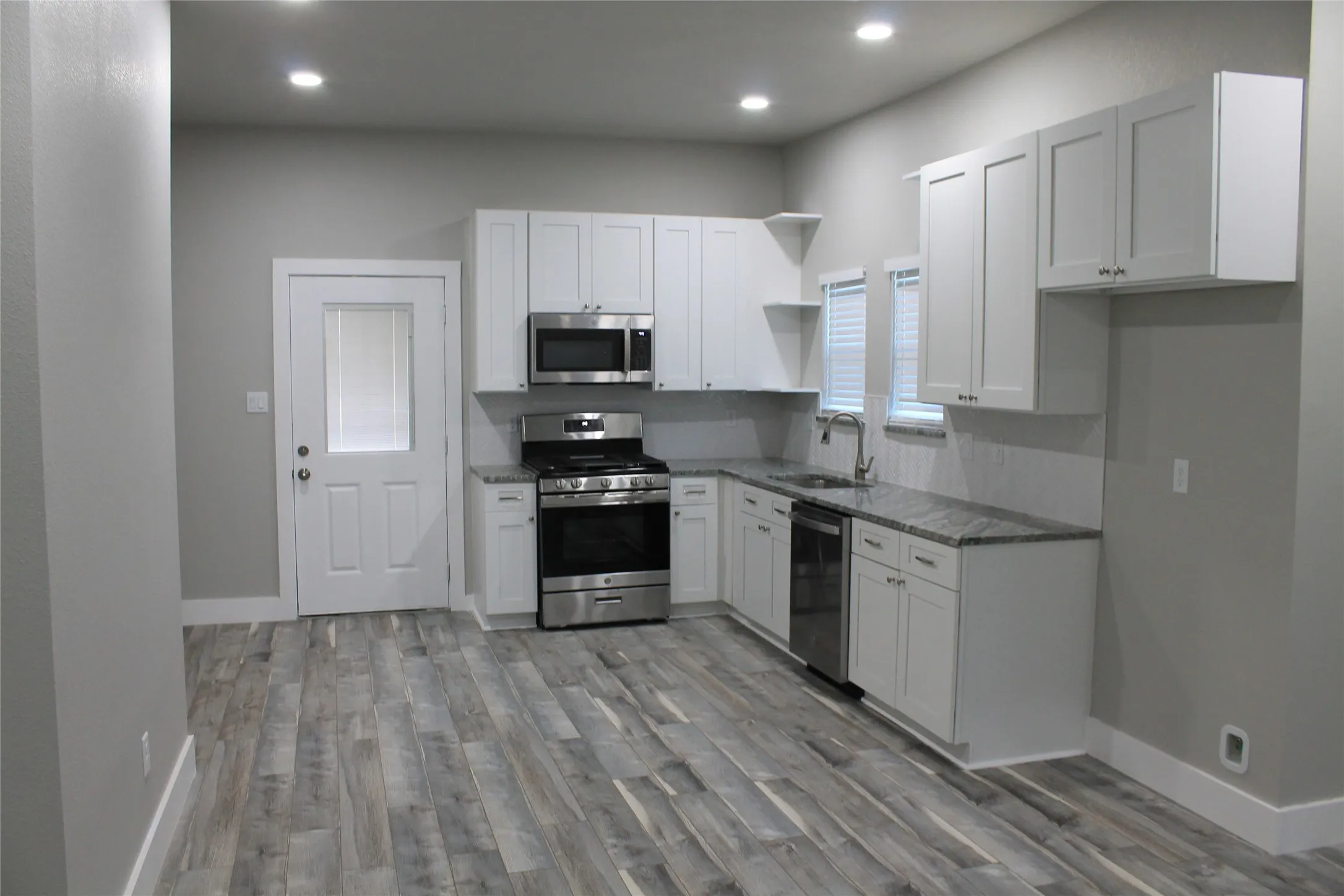 Single Family Residence For Sale in Wise County , 104 S Hubbard Street, Alvord, Texas 76225, 3 Bedroom, 2 Bathroom, Garage spaces, 1,160 Sqft, built in 0, mls#21201812, Real Estate Agent in Alvord, Homes For Sale in Wise county, Homes For Sale in Alvord, Realtor in Alvord Texas, Real Estate Brokerage Independent Realty Texas, Luminita Cordes Realtor