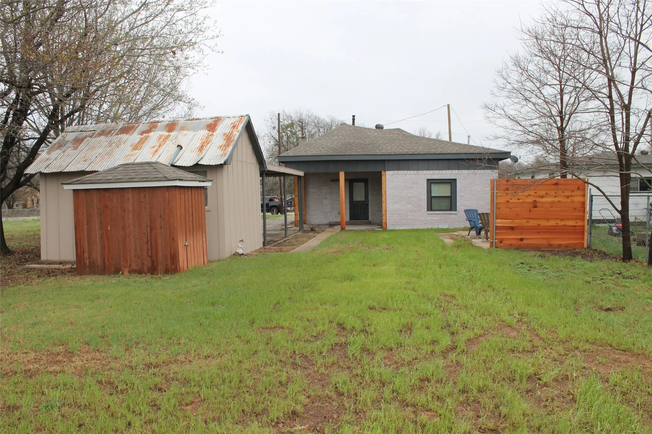 Single Family Residence For Sale in Wise County , 104 S Hubbard Street, Alvord, Texas 76225, 3 Bedroom, 2 Bathroom, Garage spaces, 1,160 Sqft, built in 0, mls#21201812, Real Estate Agent in Alvord, Homes For Sale in Wise county, Homes For Sale in Alvord, Realtor in Alvord Texas, Real Estate Brokerage Independent Realty Texas, Luminita Cordes Realtor
