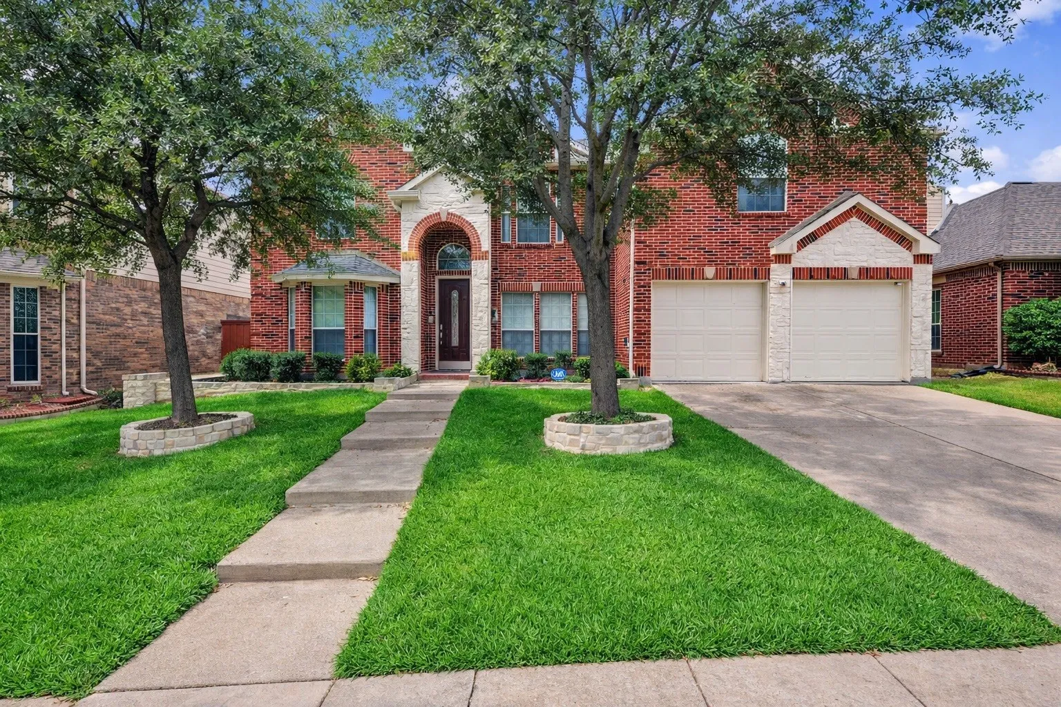 Single Family Residence For Sale in Dallas County , 4525 Warbler Lane, Garland, Texas 75043, 5 Bedroom, 4 Bathroom, 2 Garage spaces, 3,622 Sqft, built in 2008, Proposed, Price $512,000, mls#21201791, Real Estate Agent in Garland, Homes For Sale in Dallas county, Homes For Sale in Garland, Realtor in Garland Texas, Real Estate Brokerage Independent Realty Texas, Luminita Cordes Realtor