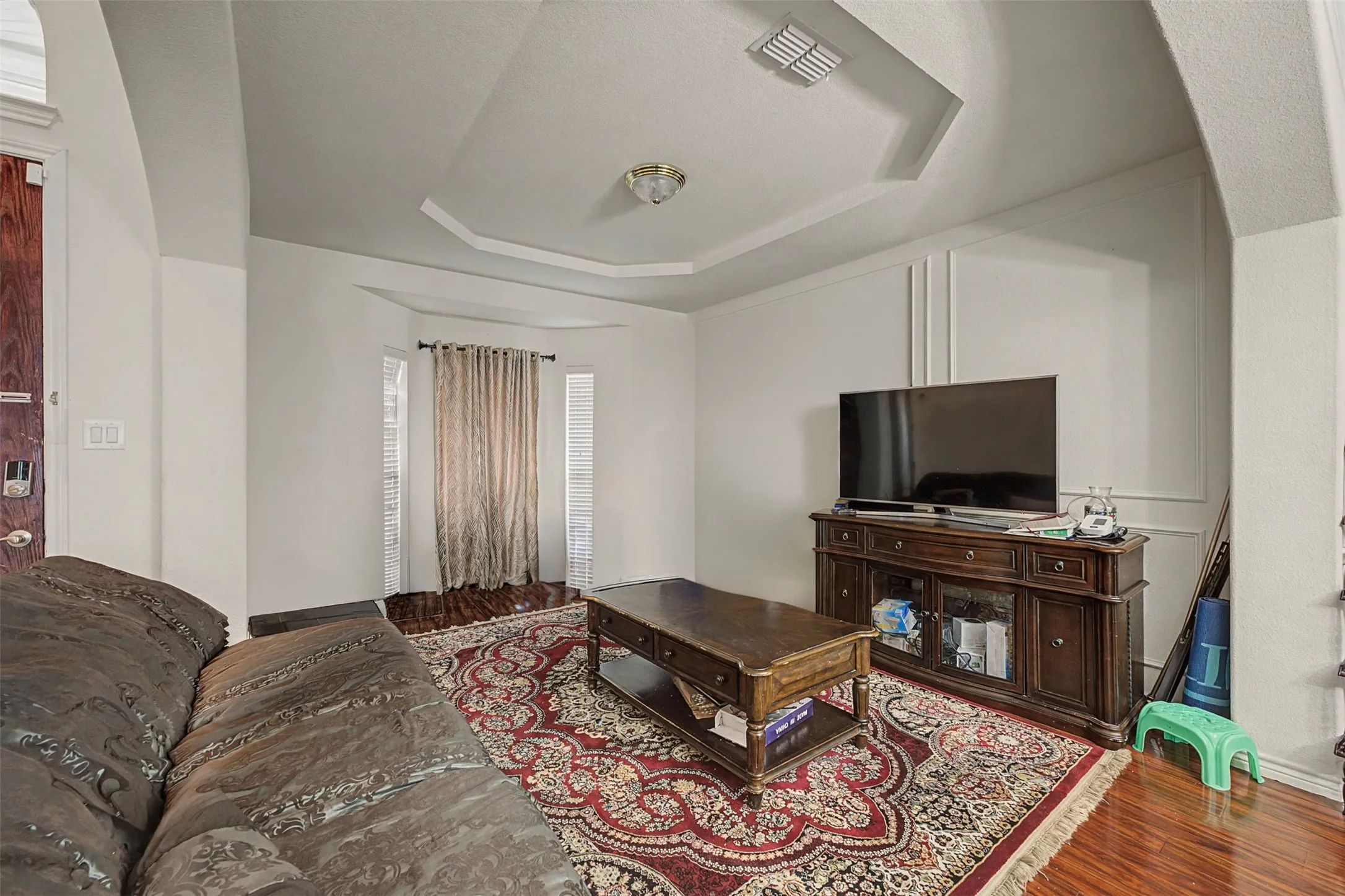 Single Family Residence For Sale in Dallas County , 4525 Warbler Lane, Garland, Texas 75043, 5 Bedroom, 4 Bathroom, 2 Garage spaces, 3,622 Sqft, built in 2008, Proposed, Price $512,000, mls#21201791, Real Estate Agent in Garland, Homes For Sale in Dallas county, Homes For Sale in Garland, Realtor in Garland Texas, Real Estate Brokerage Independent Realty Texas, Luminita Cordes Realtor