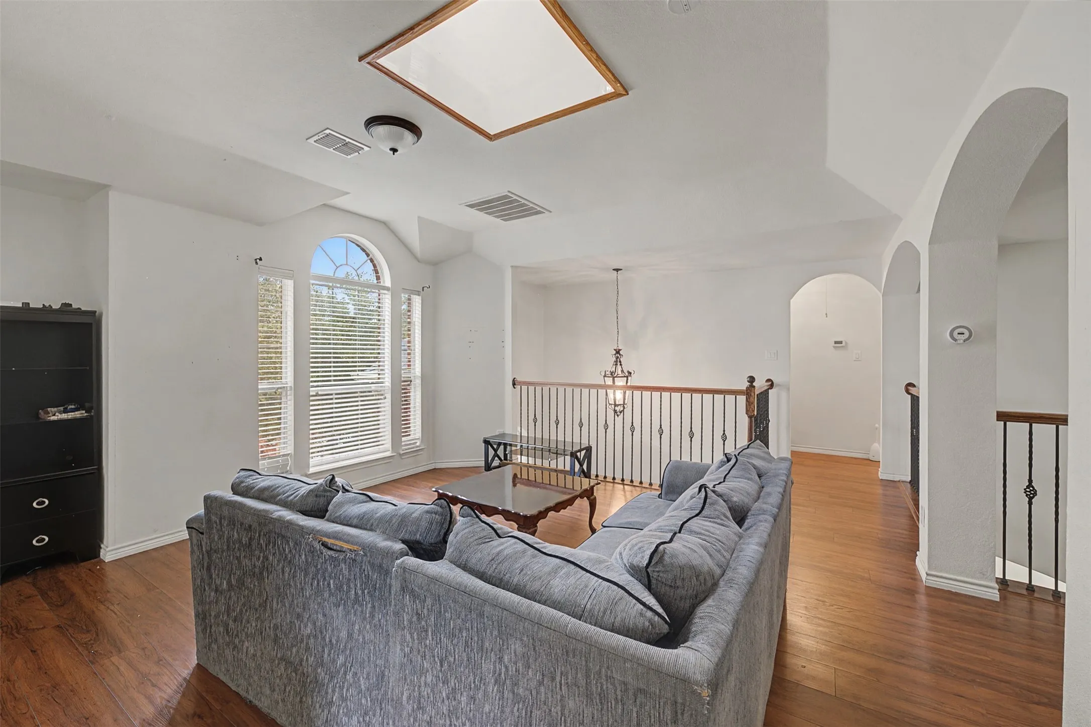 Single Family Residence For Sale in Dallas County , 4525 Warbler Lane, Garland, Texas 75043, 5 Bedroom, 4 Bathroom, 2 Garage spaces, 3,622 Sqft, built in 2008, Proposed, Price $512,000, mls#21201791, Real Estate Agent in Garland, Homes For Sale in Dallas county, Homes For Sale in Garland, Realtor in Garland Texas, Real Estate Brokerage Independent Realty Texas, Luminita Cordes Realtor