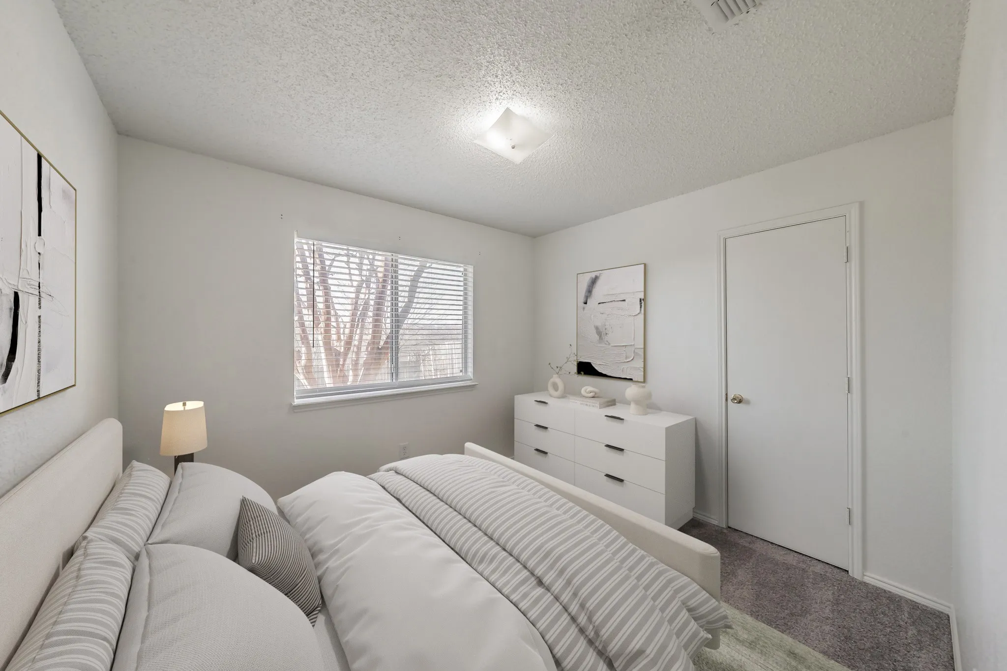 Single Family Residence For Sale in Tarrant County , 6501 Riverwater Trail, Fort Worth, Texas 76179, 3 Bedroom, 2 Bathroom, 2 Garage spaces, 1,330 Sqft, built in 1999, Preowned, mls#21201837, Real Estate Agent in Fort Worth, Homes For Sale in Tarrant county, Homes For Sale in Fort Worth, Realtor in Fort Worth Texas, Real Estate Brokerage Independent Realty Texas, Luminita Cordes Realtor