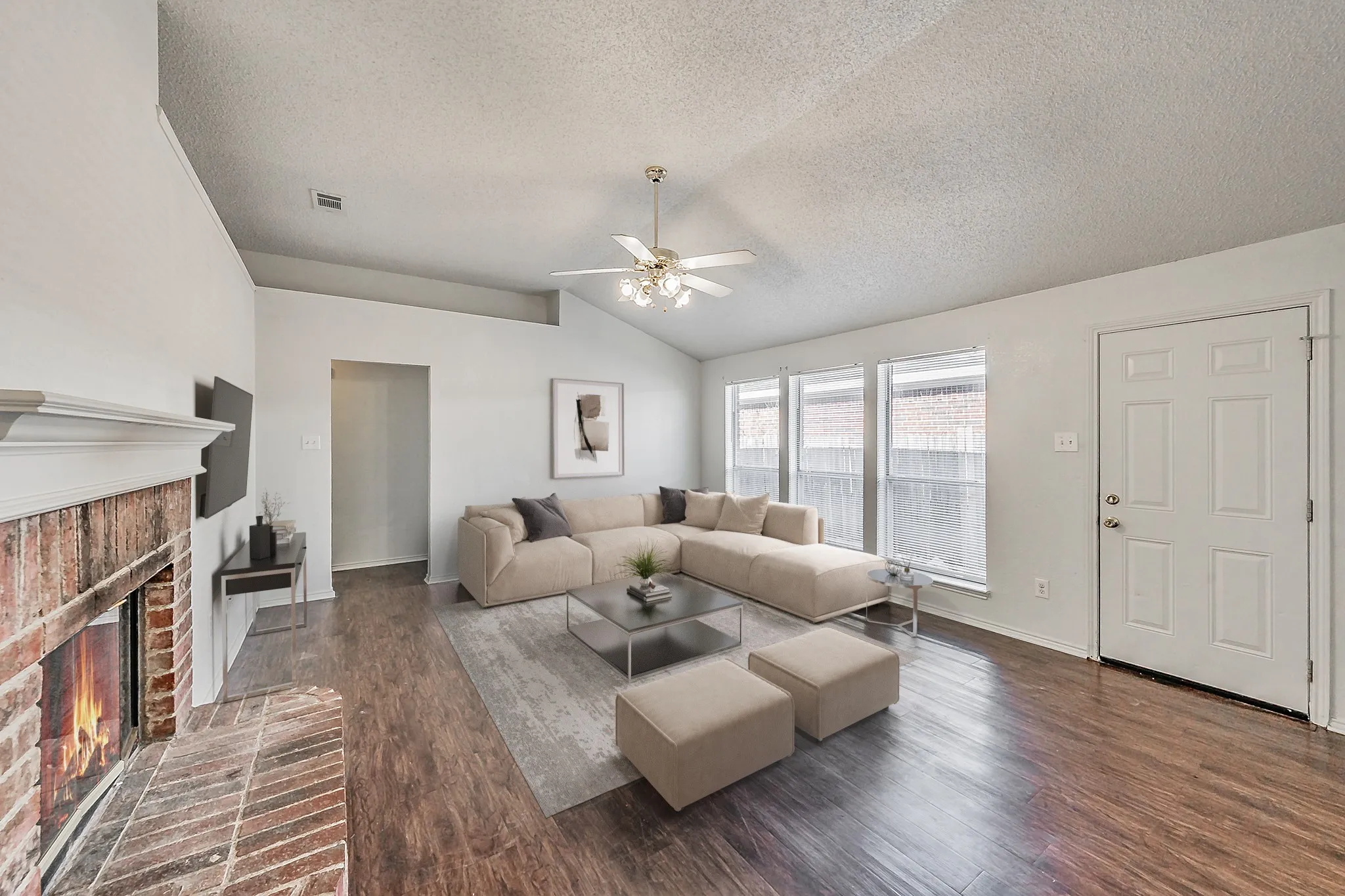 Single Family Residence For Sale in Tarrant County , 6501 Riverwater Trail, Fort Worth, Texas 76179, 3 Bedroom, 2 Bathroom, 2 Garage spaces, 1,330 Sqft, built in 1999, Preowned, mls#21201837, Real Estate Agent in Fort Worth, Homes For Sale in Tarrant county, Homes For Sale in Fort Worth, Realtor in Fort Worth Texas, Real Estate Brokerage Independent Realty Texas, Luminita Cordes Realtor