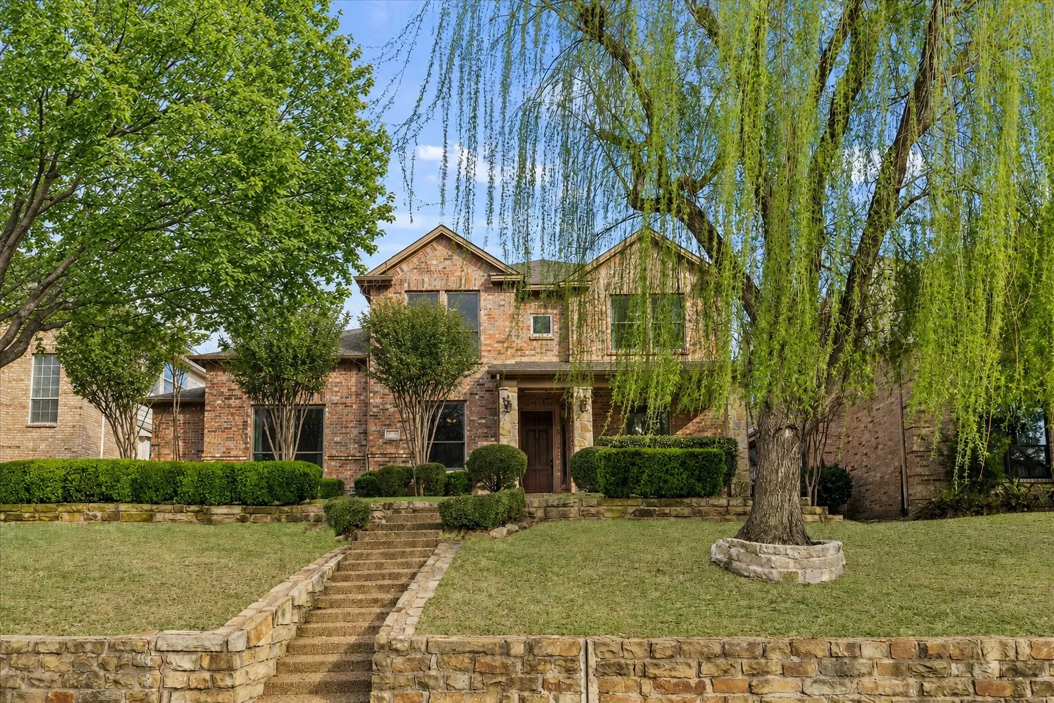 Single Family Residence For Sale in Rockwall County , 1561 Coastal Drive, Rockwall, Texas 75087, 4 Bedroom, 3 Bathroom, 2 Garage spaces, 3,061 Sqft, built in 2004, Preowned, mls#21201842, Real Estate Agent in Rockwall, Homes For Sale in Rockwall county, Homes For Sale in Rockwall, Realtor in Rockwall Texas, Real Estate Brokerage Independent Realty Texas, Luminita Cordes Realtor