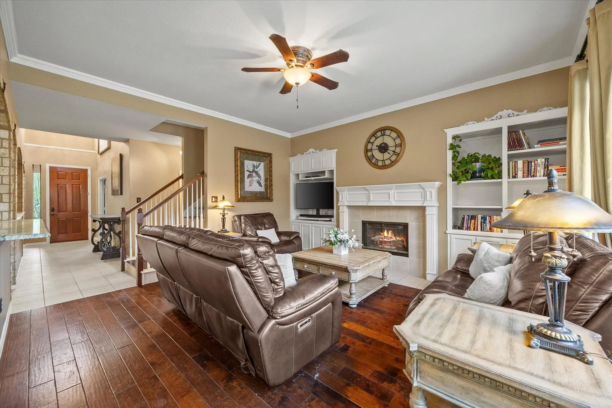 Single Family Residence For Sale in Rockwall County , 1561 Coastal Drive, Rockwall, Texas 75087, 4 Bedroom, 3 Bathroom, 2 Garage spaces, 3,061 Sqft, built in 2004, Preowned, mls#21201842, Real Estate Agent in Rockwall, Homes For Sale in Rockwall county, Homes For Sale in Rockwall, Realtor in Rockwall Texas, Real Estate Brokerage Independent Realty Texas, Luminita Cordes Realtor