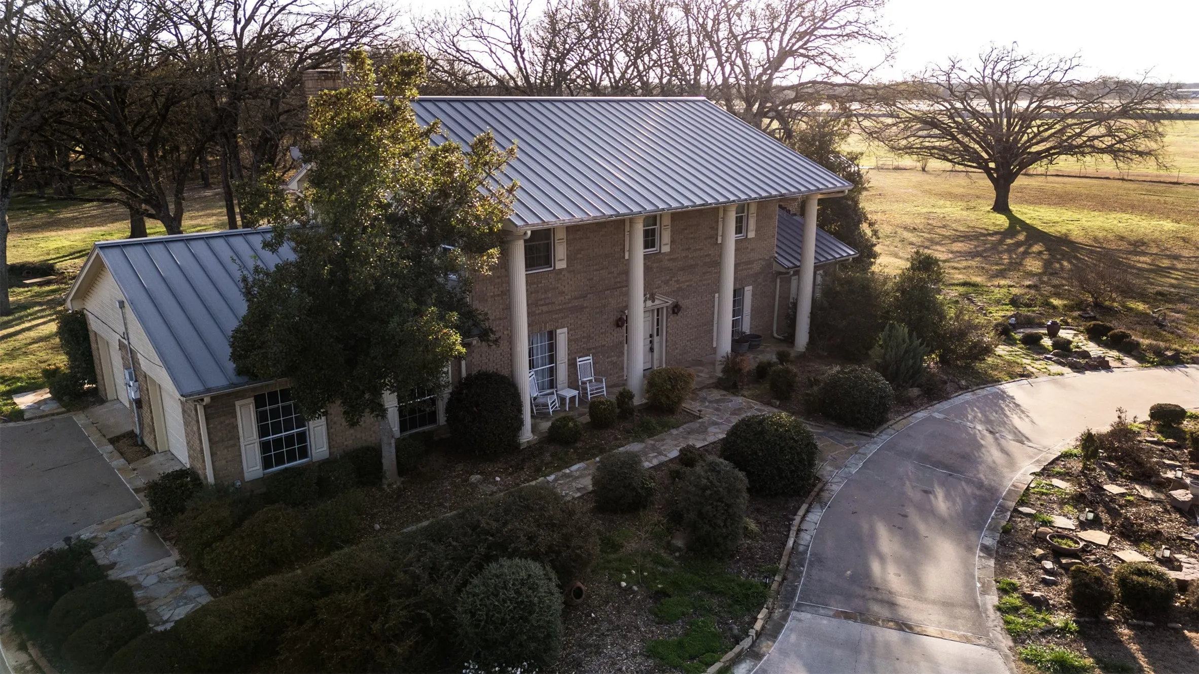 Farm For Sale in Hunt County , 6569 Fm 2947, Quinlan, Texas 75474, 4 Bedroom, 4 Bathroom, 2 Garage spaces, 3,144 Sqft, built in 1986, Price $1,479,999, mls#21186888, Real Estate Agent in Quinlan, Homes For Sale in Hunt county, Homes For Sale in Quinlan, Realtor in Quinlan Texas, Real Estate Brokerage Independent Realty Texas, Luminita Cordes Realtor
