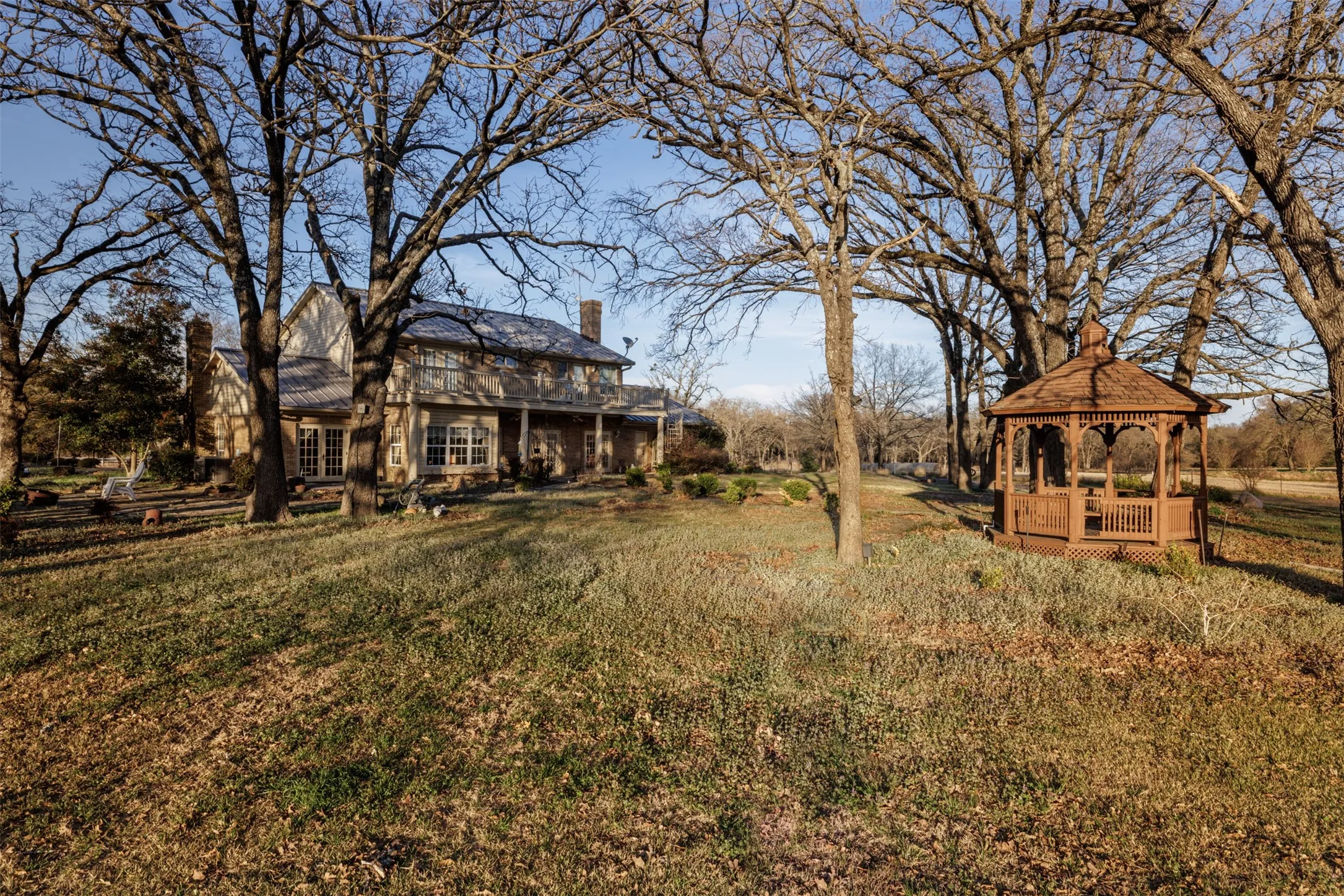 Farm For Sale in Hunt County , 6569 Fm 2947, Quinlan, Texas 75474, 4 Bedroom, 4 Bathroom, 2 Garage spaces, 3,144 Sqft, built in 1986, Price $1,479,999, mls#21186888, Real Estate Agent in Quinlan, Homes For Sale in Hunt county, Homes For Sale in Quinlan, Realtor in Quinlan Texas, Real Estate Brokerage Independent Realty Texas, Luminita Cordes Realtor