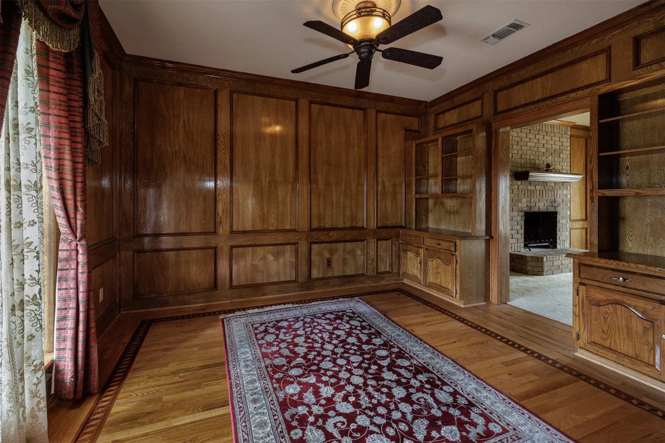 Farm For Sale in Hunt County , 6569 Fm 2947, Quinlan, Texas 75474, 4 Bedroom, 4 Bathroom, 2 Garage spaces, 3,144 Sqft, built in 1986, Price $1,479,999, mls#21186888, Real Estate Agent in Quinlan, Homes For Sale in Hunt county, Homes For Sale in Quinlan, Realtor in Quinlan Texas, Real Estate Brokerage Independent Realty Texas, Luminita Cordes Realtor