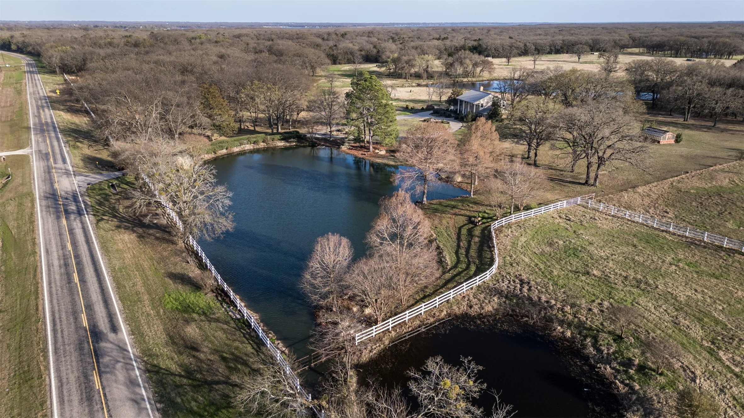 Farm For Sale in Hunt County , 6569 Fm 2947, Quinlan, Texas 75474, 4 Bedroom, 4 Bathroom, 2 Garage spaces, 3,144 Sqft, built in 1986, Price $1,479,999, mls#21186888, Real Estate Agent in Quinlan, Homes For Sale in Hunt county, Homes For Sale in Quinlan, Realtor in Quinlan Texas, Real Estate Brokerage Independent Realty Texas, Luminita Cordes Realtor