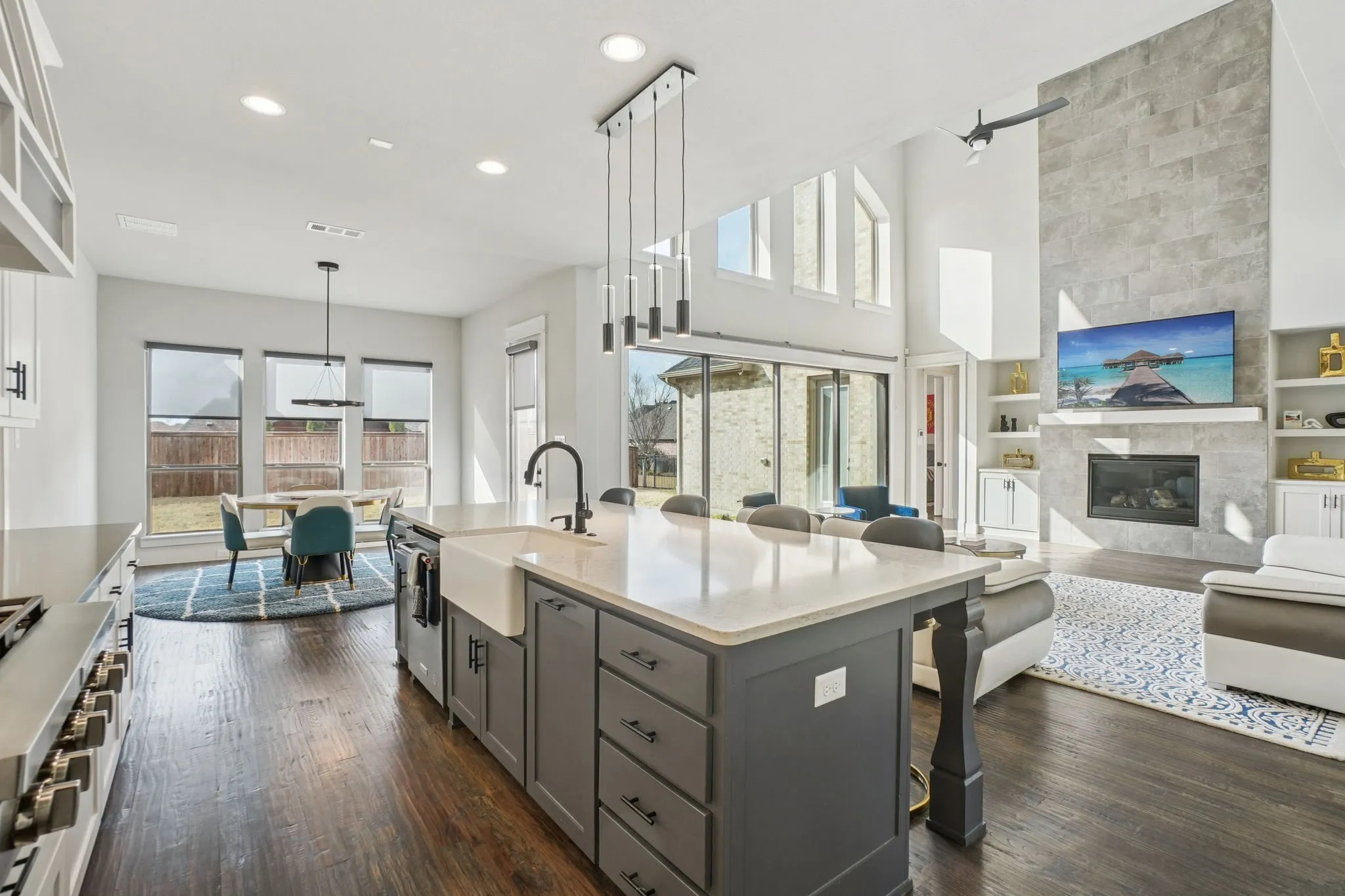 Single Family Residence For Sale in Collin County , 4101 Parkview Boulevard, Celina, Texas 75009, 5 Bedroom, 5 Bathroom, 3 Garage spaces, 4,380 Sqft, built in 2021, mls#21193841, Real Estate Agent in Celina, Homes For Sale in Collin county, Homes For Sale in Celina, Realtor in Celina Texas, Real Estate Brokerage Independent Realty Texas, Luminita Cordes Realtor