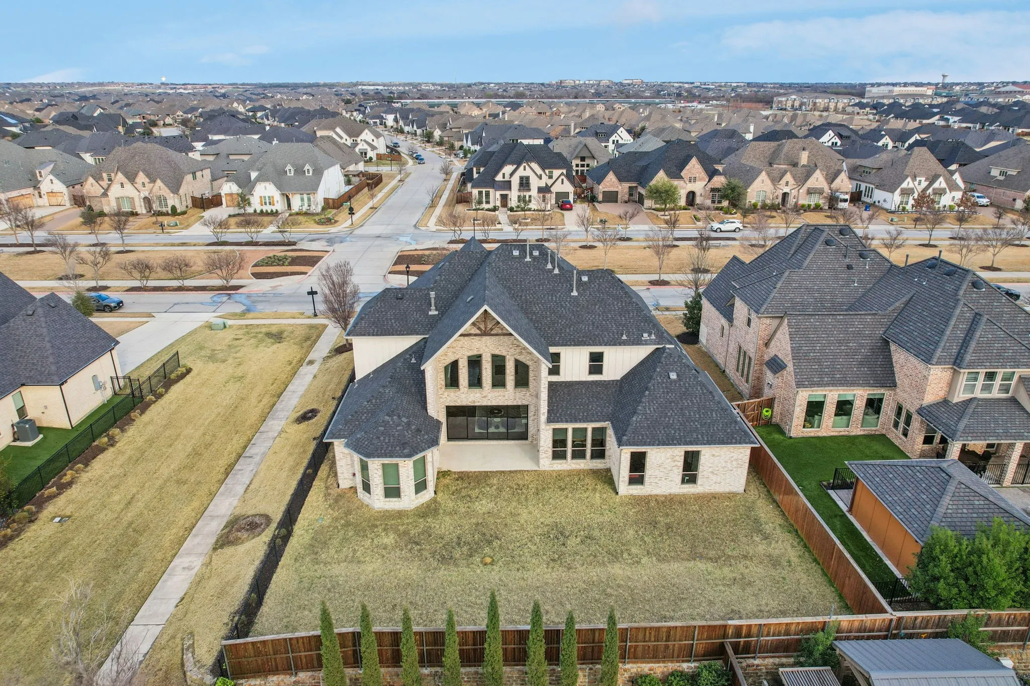 Single Family Residence For Sale in Collin County , 4101 Parkview Boulevard, Celina, Texas 75009, 5 Bedroom, 5 Bathroom, 3 Garage spaces, 4,380 Sqft, built in 2021, mls#21193841, Real Estate Agent in Celina, Homes For Sale in Collin county, Homes For Sale in Celina, Realtor in Celina Texas, Real Estate Brokerage Independent Realty Texas, Luminita Cordes Realtor