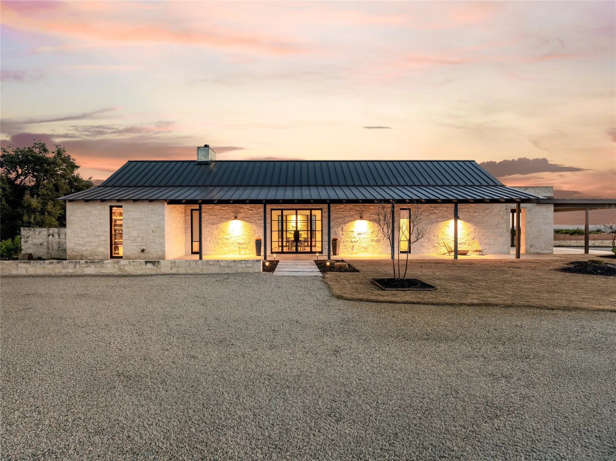 Single Family Residence For Sale in Somervell County , 1231 PR 21, Glen Rose, Texas 76690, 3 Bedroom, 4 Bathroom, 4 Garage spaces, 3,535 Sqft, built in 2018, Preowned, mls#21181368, Real Estate Agent in Glen Rose, Homes For Sale in Somervell county, Homes For Sale in Glen Rose, Realtor in Glen Rose Texas, Real Estate Brokerage Independent Realty Texas, Luminita Cordes Realtor