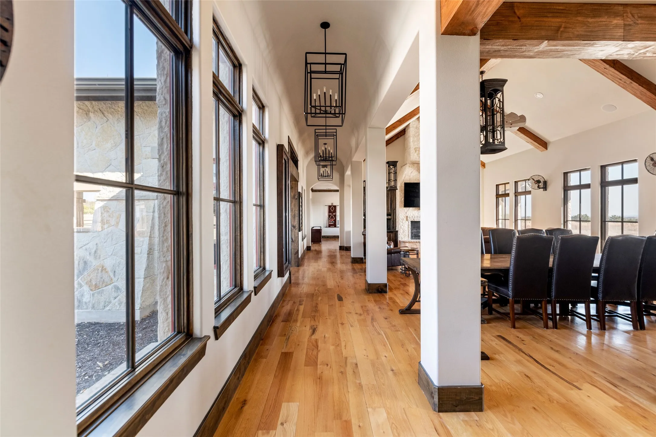 Single Family Residence For Sale in Somervell County , 1231 PR 21, Glen Rose, Texas 76690, 3 Bedroom, 4 Bathroom, 4 Garage spaces, 3,535 Sqft, built in 2018, Preowned, mls#21181368, Real Estate Agent in Glen Rose, Homes For Sale in Somervell county, Homes For Sale in Glen Rose, Realtor in Glen Rose Texas, Real Estate Brokerage Independent Realty Texas, Luminita Cordes Realtor
