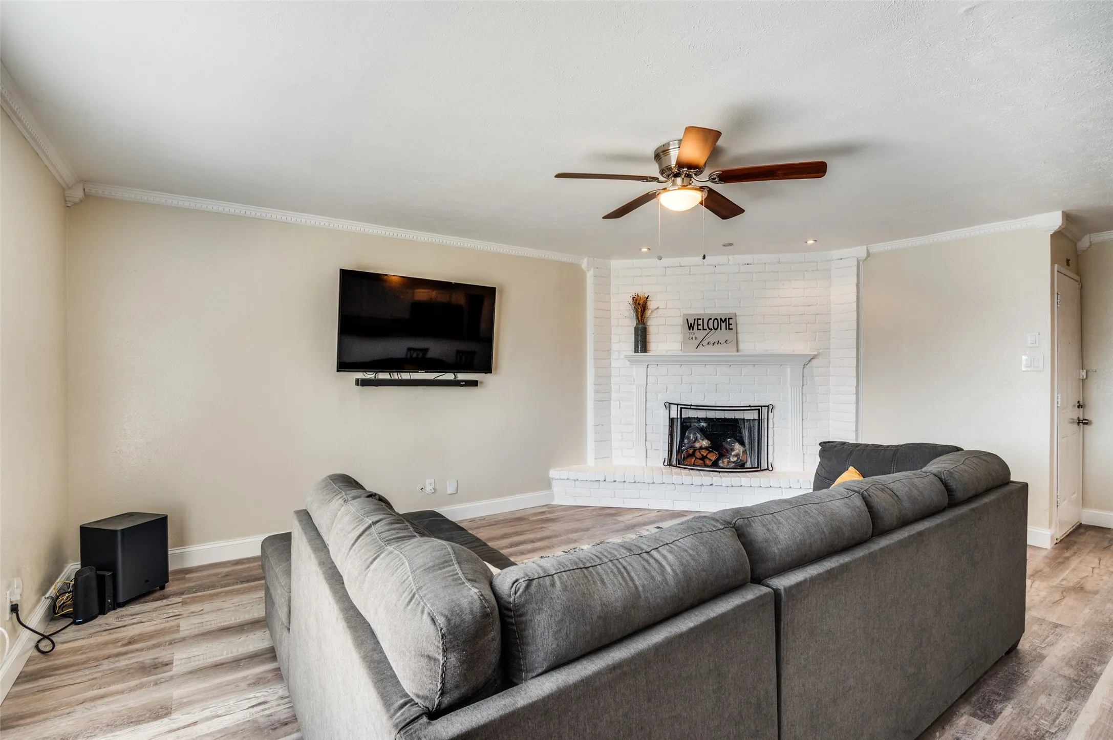 Single Family Residence For Sale in Dallas County , 10222 Red Maple Drive, Dallas, Texas 75249, 3 Bedrooms, 2 Bathrooms, 2 Garage spaces, 1,325 Sqft, built in 1979, Price $282,500, mls#21202013, Real Estate Agent in Dallas, Homes For Sale in Dallas county, Homes For Sale in Dallas, Realtor in Dallas Texas, Real Estate Brokerage Independent Realty Texas, Luminita Cordes Realtor