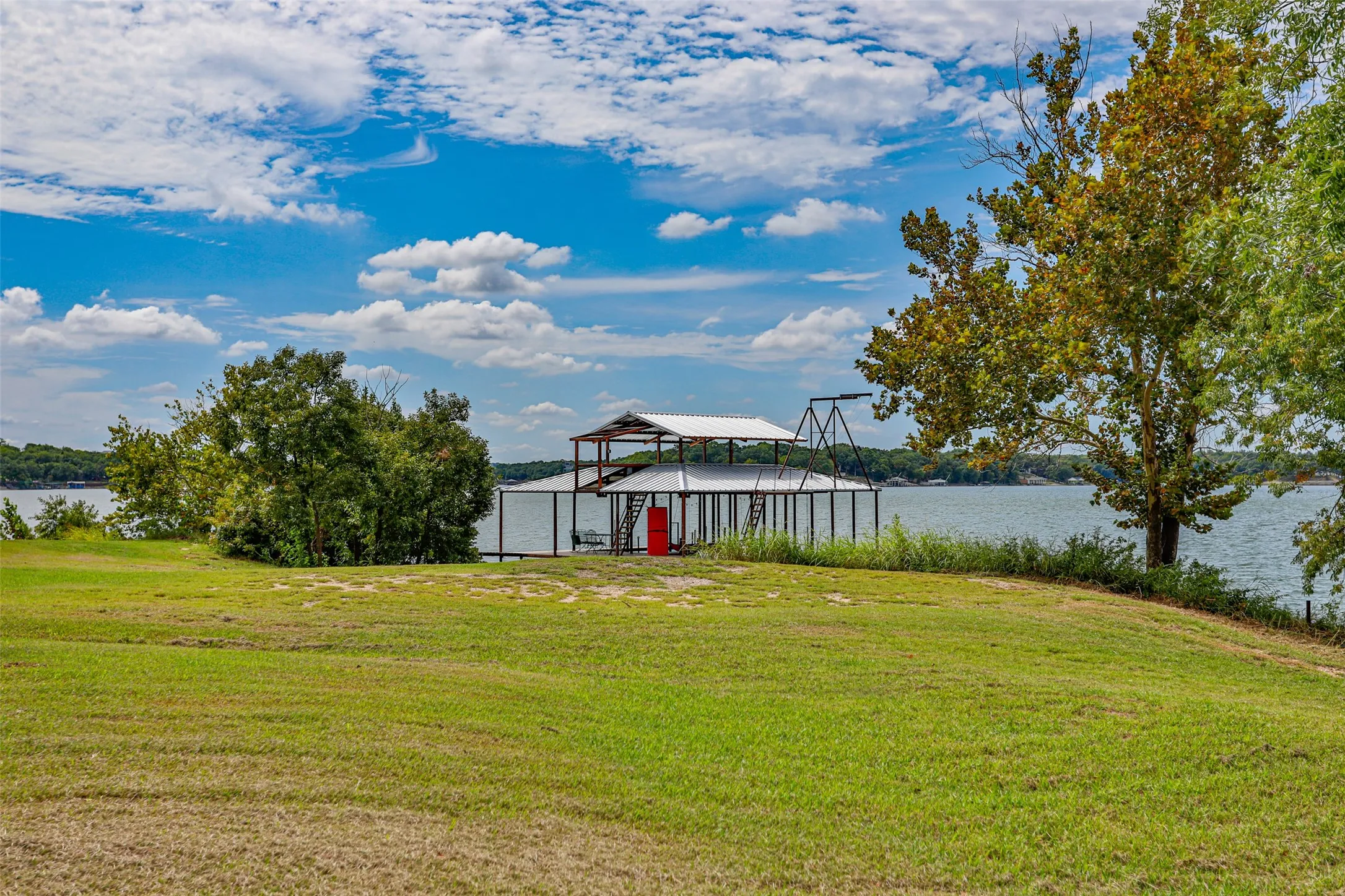 Single Family Residence For Sale in Cooke County , 78 Park Lane, Gainesville, Texas 76240, 2 Bedroom, 2 Bathroom, 1 Garage spaces, 1,300 Sqft, built in 2019, mls#21202047, Real Estate Agent in Gainesville, Homes For Sale in Cooke county, Homes For Sale in Gainesville, Realtor in Gainesville Texas, Real Estate Brokerage Independent Realty Texas, Luminita Cordes Realtor