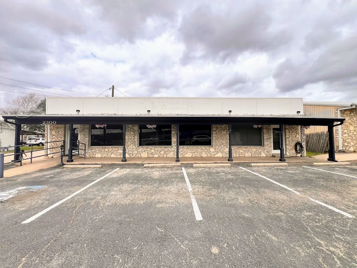 Office For Sale in Burnet County , 2300 N US Highway 281, Marble Falls, Texas 78654, 0, 0, Garage spaces, 0 Sqft, built in 1970, Preowned, mls#21202053, Real Estate Agent in Marble Falls, Homes For Sale in Burnet county, Homes For Sale in Marble Falls, Realtor in Marble Falls Texas, Real Estate Brokerage Independent Realty Texas, Luminita Cordes Realtor