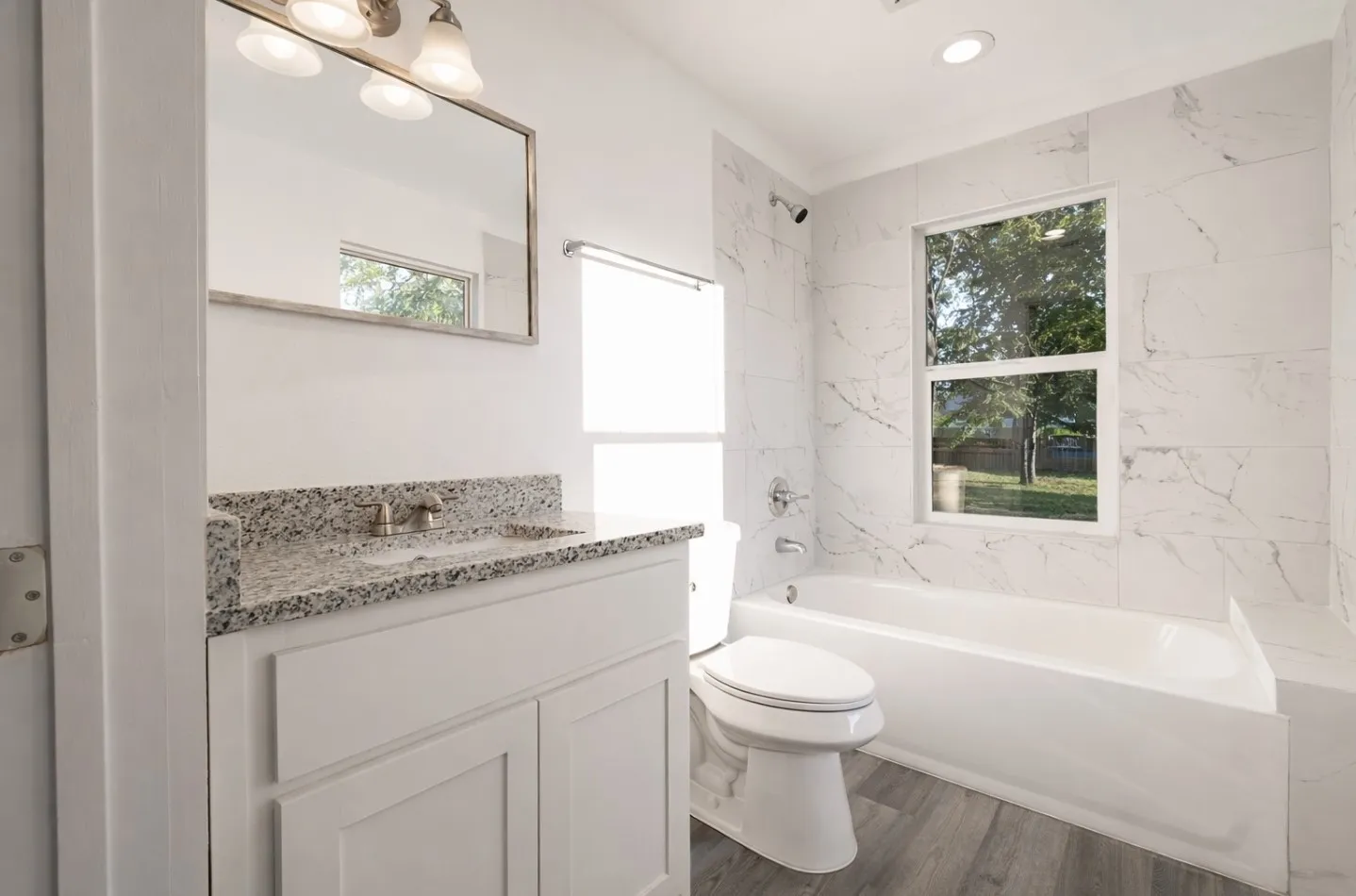 Single Family Residence For Sale in Fannin County , 415 W 7th Street, Bonham, Texas 75418, 3 Bedroom, 2 Bathroom, Garage spaces, 1,406 Sqft, built in 1905, Preowned, mls#21201740, Real Estate Agent in Bonham, Homes For Sale in Fannin county, Homes For Sale in Bonham, Realtor in Bonham Texas, Real Estate Brokerage Independent Realty Texas, Luminita Cordes Realtor