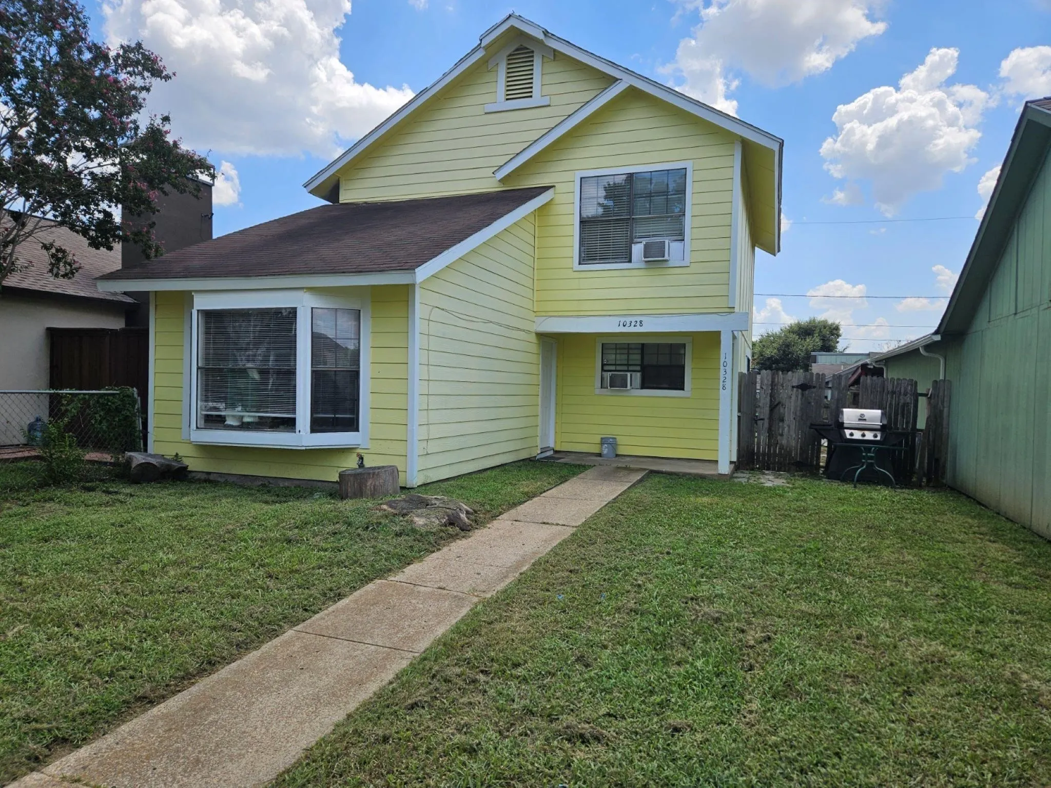 Single Family Residence For Sale in Dallas County , 10328 New Bedford Drive, Dallas, Texas 75217, 3 Bedroom, 2 Bathroom, 1 Garage spaces, 1,362 Sqft, built in 1983, mls#21202135, Real Estate Agent in Dallas, Homes For Sale in Dallas county, Homes For Sale in Dallas, Realtor in Dallas Texas, Real Estate Brokerage Independent Realty Texas, Luminita Cordes Realtor