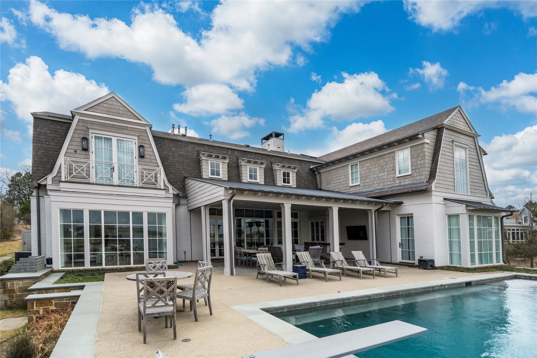 Single Family Residence For Sale in Henderson County , 13220 Dodds Landing, Malakoff, Texas 75148, 5 Bedroom, 7 Bathroom, 2 Garage spaces, 5,887 Sqft, built in 2017, mls#21200655, Real Estate Agent in Malakoff, Homes For Sale in Henderson county, Homes For Sale in Malakoff, Realtor in Malakoff Texas, Real Estate Brokerage Independent Realty Texas, Luminita Cordes Realtor