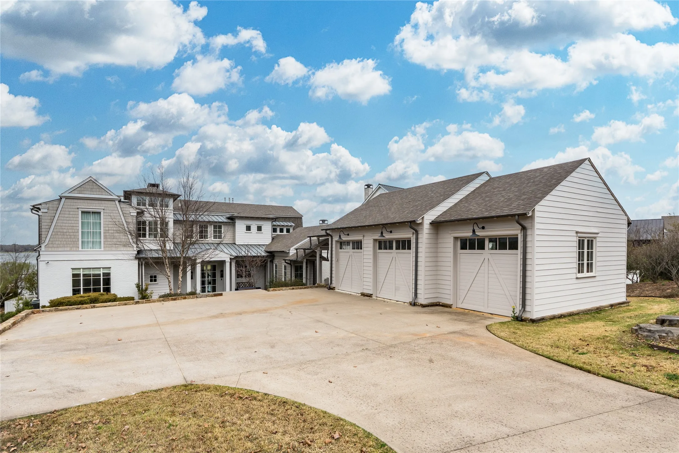 Single Family Residence For Sale in Henderson County , 13220 Dodds Landing, Malakoff, Texas 75148, 5 Bedroom, 7 Bathroom, 2 Garage spaces, 5,887 Sqft, built in 2017, mls#21200655, Real Estate Agent in Malakoff, Homes For Sale in Henderson county, Homes For Sale in Malakoff, Realtor in Malakoff Texas, Real Estate Brokerage Independent Realty Texas, Luminita Cordes Realtor