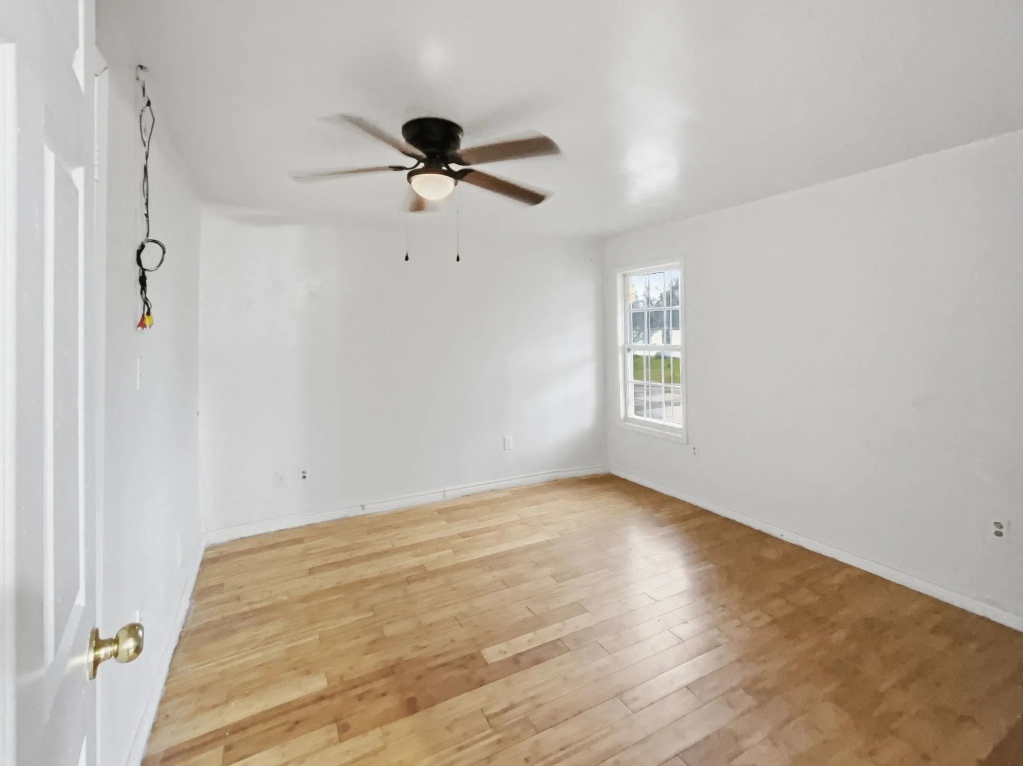 Single Family Residence For Sale in Tarrant County , 3000 Avenue M, Fort Worth, Texas 76105, 3 Bedroom, 2 Bathroom, Garage spaces, 768 Sqft, built in 1920, mls#21202152, Real Estate Agent in Fort Worth, Homes For Sale in Tarrant county, Homes For Sale in Fort Worth, Realtor in Fort Worth Texas, Real Estate Brokerage Independent Realty Texas, Luminita Cordes Realtor