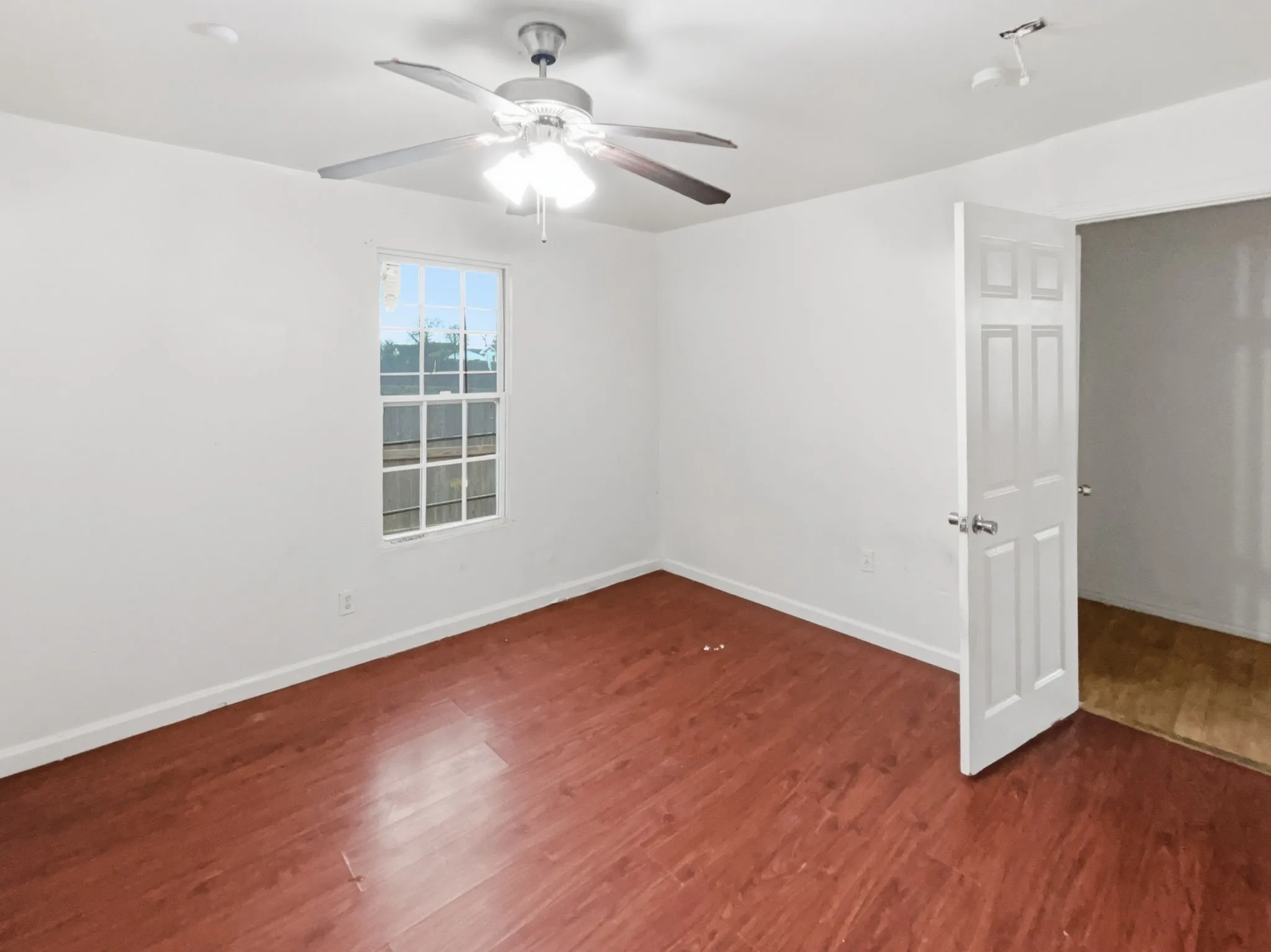 Single Family Residence For Sale in Tarrant County , 3000 Avenue M, Fort Worth, Texas 76105, 3 Bedroom, 2 Bathroom, Garage spaces, 768 Sqft, built in 1920, mls#21202152, Real Estate Agent in Fort Worth, Homes For Sale in Tarrant county, Homes For Sale in Fort Worth, Realtor in Fort Worth Texas, Real Estate Brokerage Independent Realty Texas, Luminita Cordes Realtor