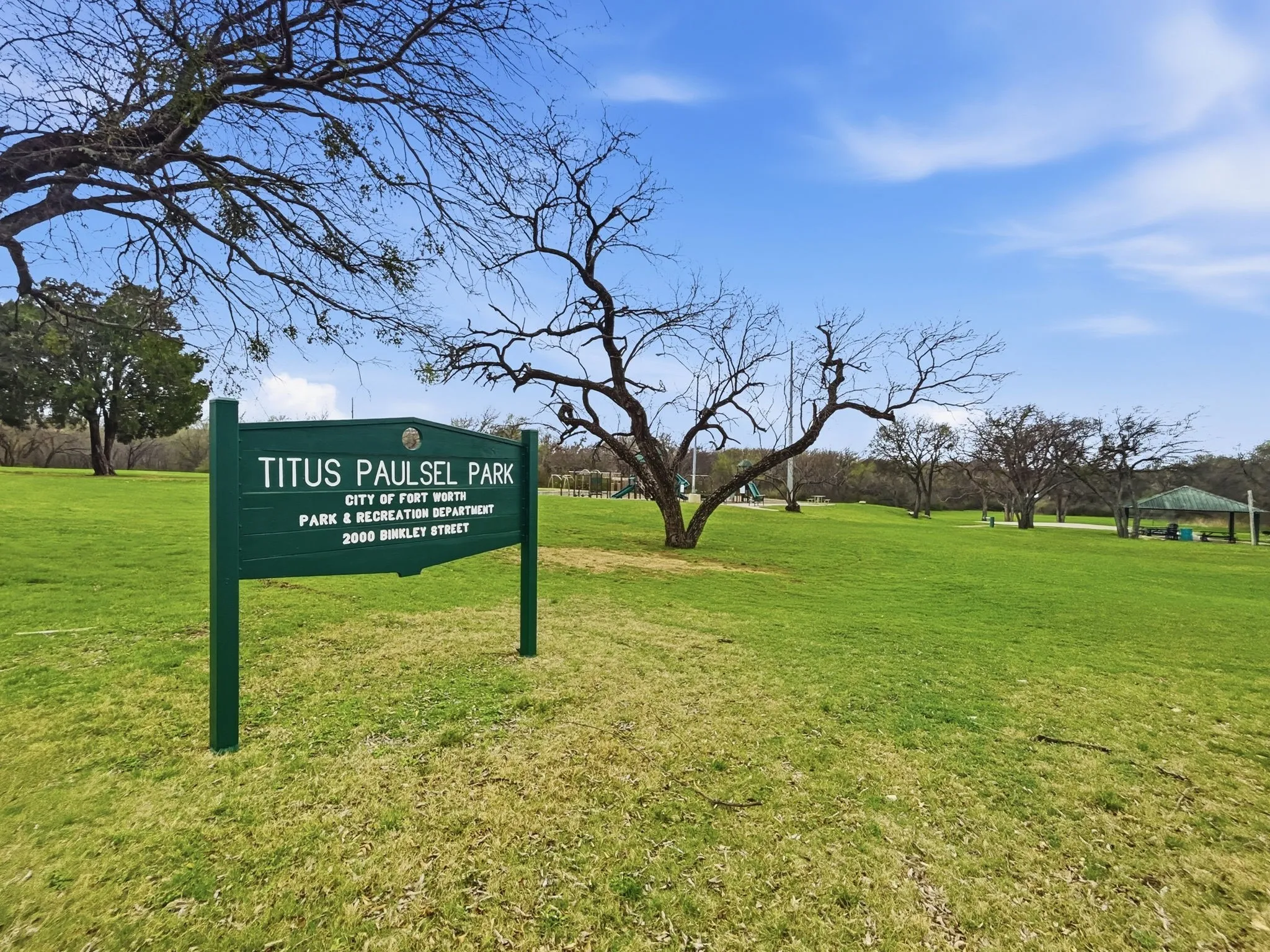 Single Family Residence For Sale in Tarrant County , 3000 Avenue M, Fort Worth, Texas 76105, 3 Bedroom, 2 Bathroom, Garage spaces, 768 Sqft, built in 1920, mls#21202152, Real Estate Agent in Fort Worth, Homes For Sale in Tarrant county, Homes For Sale in Fort Worth, Realtor in Fort Worth Texas, Real Estate Brokerage Independent Realty Texas, Luminita Cordes Realtor