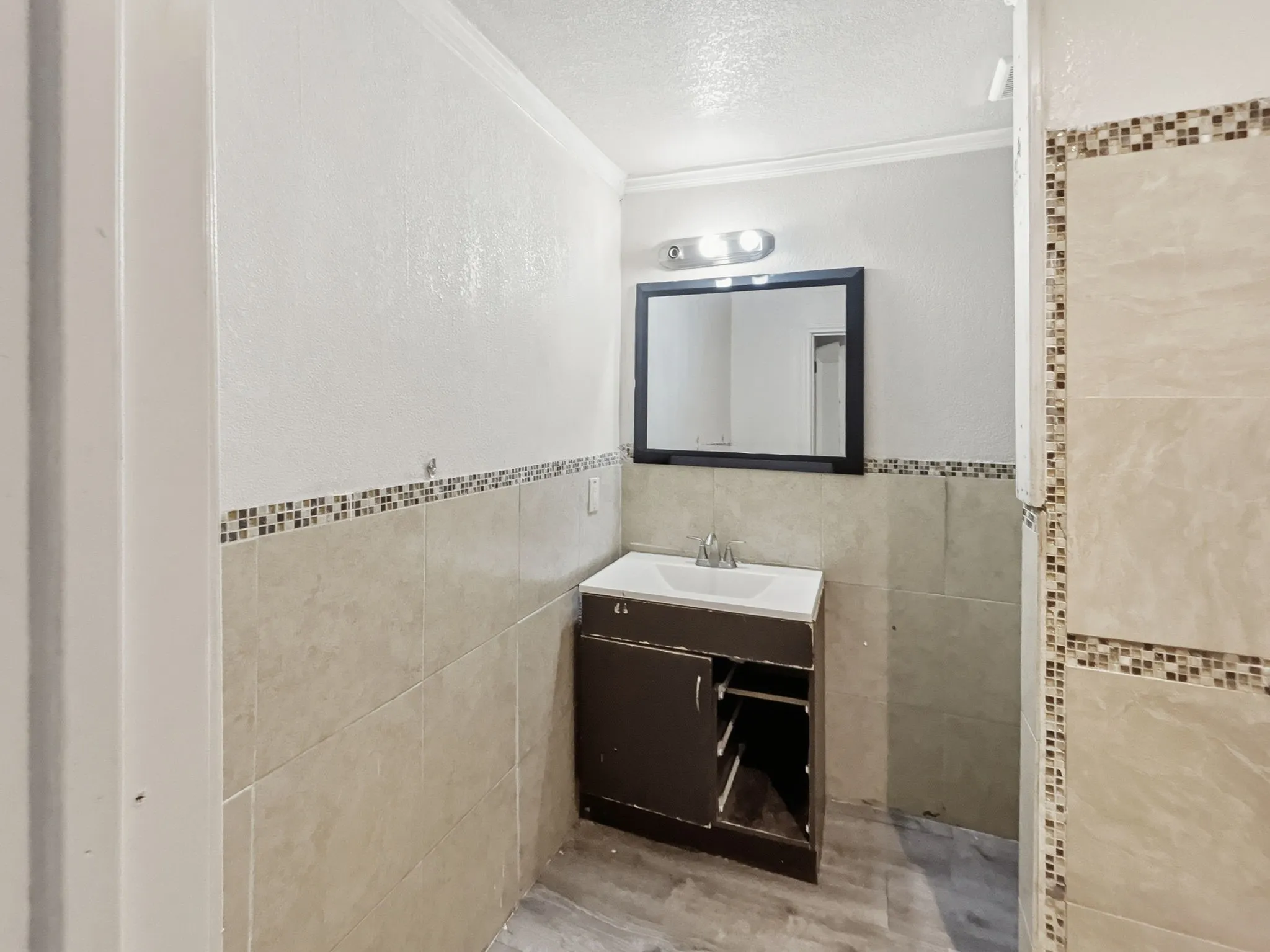 Single Family Residence For Sale in Tarrant County , 3000 Avenue M, Fort Worth, Texas 76105, 3 Bedroom, 2 Bathroom, Garage spaces, 768 Sqft, built in 1920, mls#21202152, Real Estate Agent in Fort Worth, Homes For Sale in Tarrant county, Homes For Sale in Fort Worth, Realtor in Fort Worth Texas, Real Estate Brokerage Independent Realty Texas, Luminita Cordes Realtor