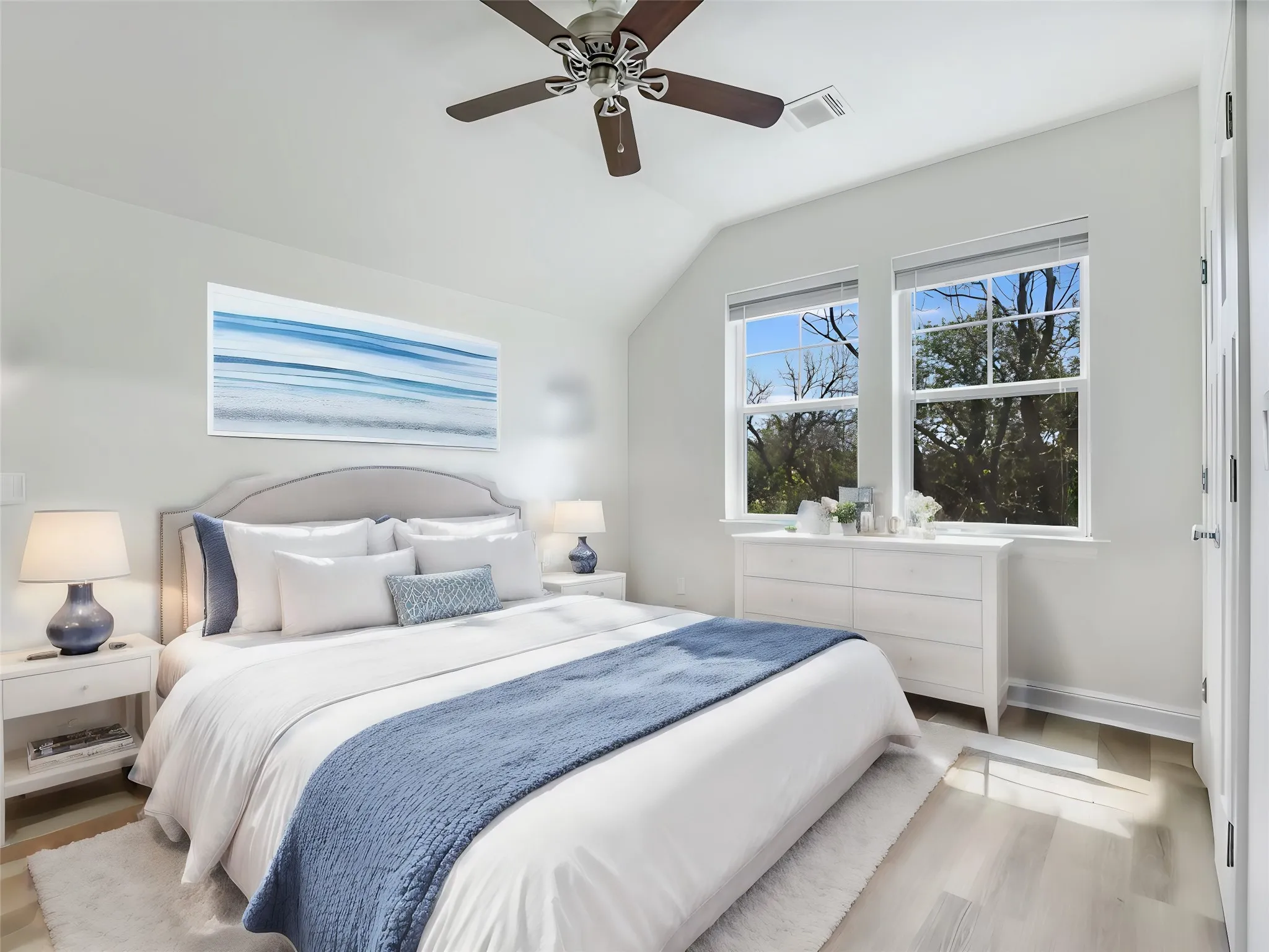 Single Family Residence For Sale in Burnet County , 1332 S Lakeside Drive, Kingsland, Texas 78611, 3 Bedrooms, 3 Bathrooms, 2 Garage spaces, 2,487 Sqft, built in 2014, Preowned, Price $1,650,000, mls#21202290, Real Estate Agent in Kingsland, Homes For Sale in Burnet county, Homes For Sale in Kingsland, Realtor in Kingsland Texas, Real Estate Brokerage Independent Realty Texas, Luminita Cordes Realtor