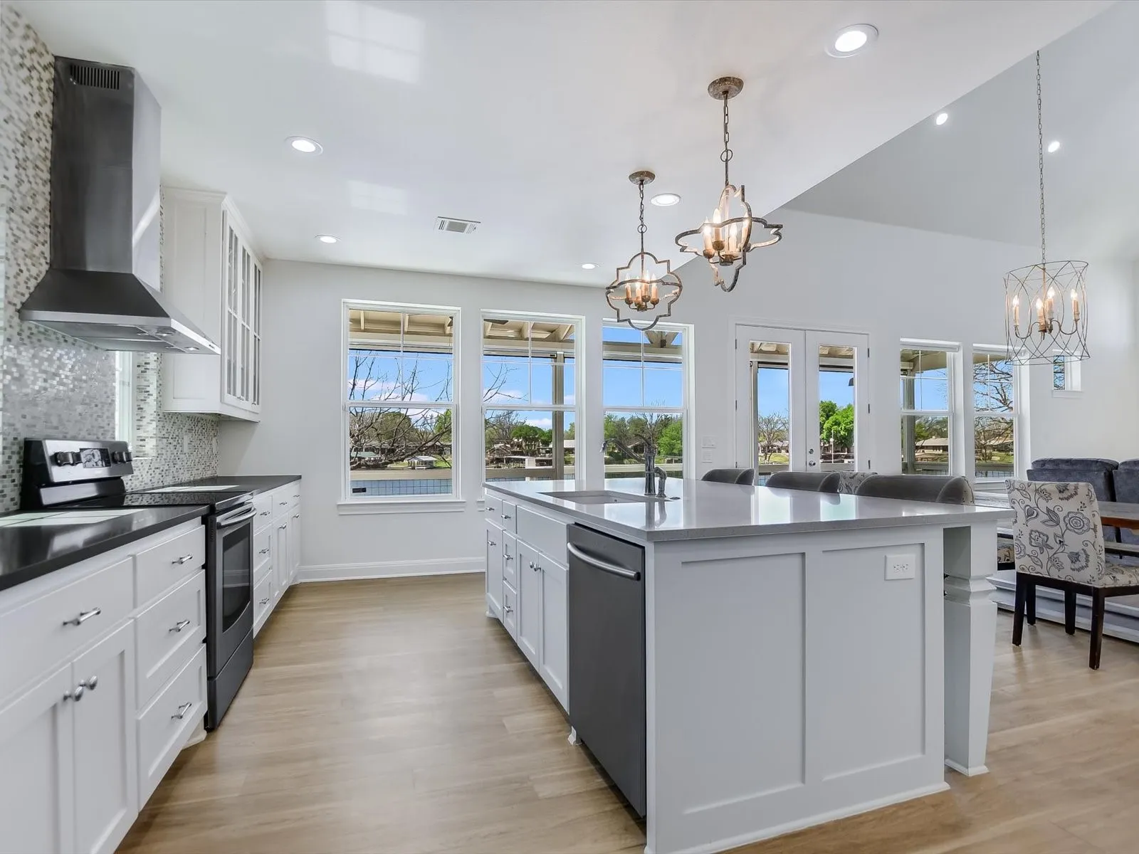 Single Family Residence For Sale in Burnet County , 1332 S Lakeside Drive, Kingsland, Texas 78611, 3 Bedrooms, 3 Bathrooms, 2 Garage spaces, 2,487 Sqft, built in 2014, Preowned, Price $1,650,000, mls#21202290, Real Estate Agent in Kingsland, Homes For Sale in Burnet county, Homes For Sale in Kingsland, Realtor in Kingsland Texas, Real Estate Brokerage Independent Realty Texas, Luminita Cordes Realtor