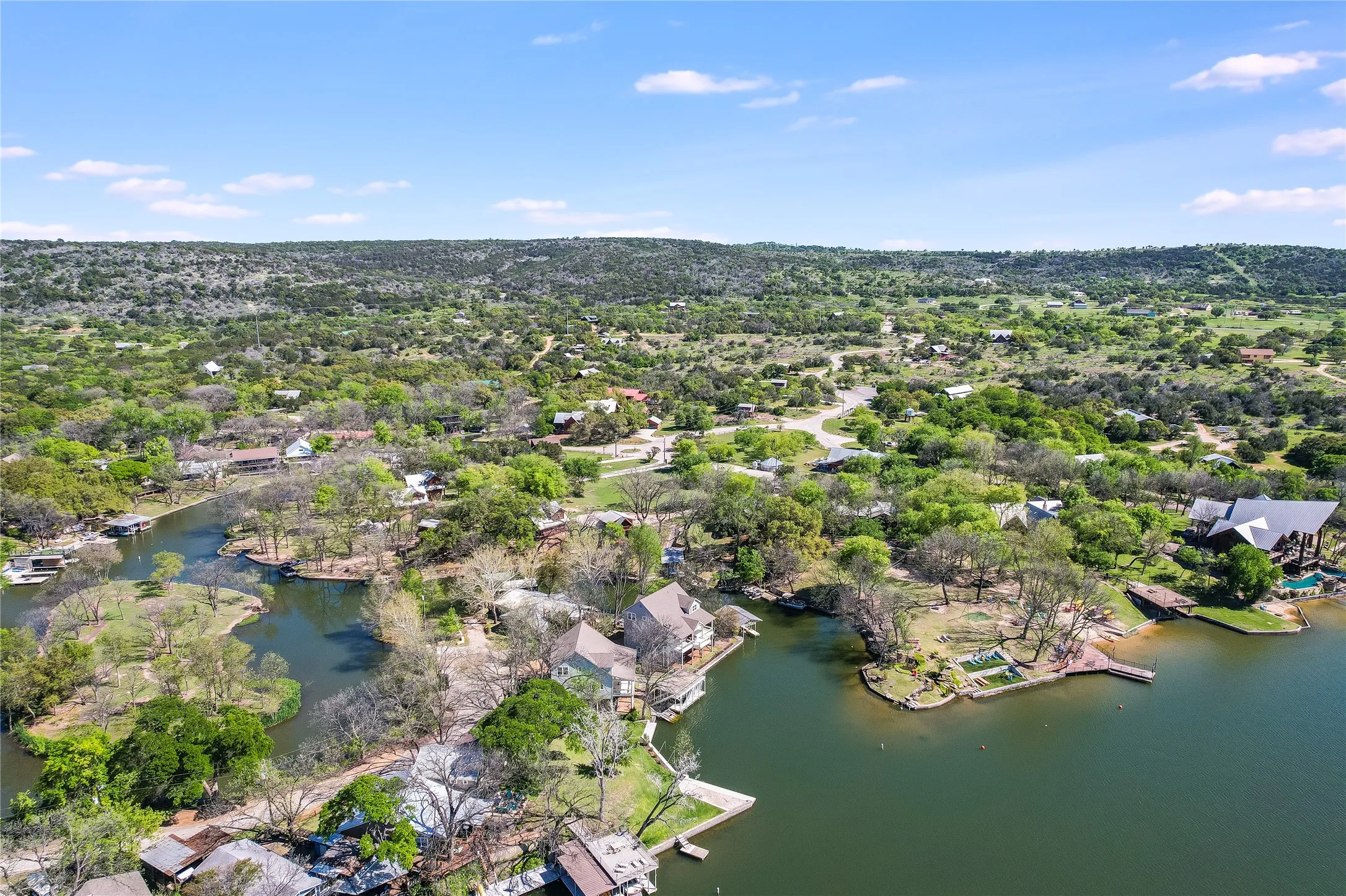 Single Family Residence For Sale in Burnet County , 1332 S Lakeside Drive, Kingsland, Texas 78611, 3 Bedrooms, 3 Bathrooms, 2 Garage spaces, 2,487 Sqft, built in 2014, Preowned, Price $1,650,000, mls#21202290, Real Estate Agent in Kingsland, Homes For Sale in Burnet county, Homes For Sale in Kingsland, Realtor in Kingsland Texas, Real Estate Brokerage Independent Realty Texas, Luminita Cordes Realtor