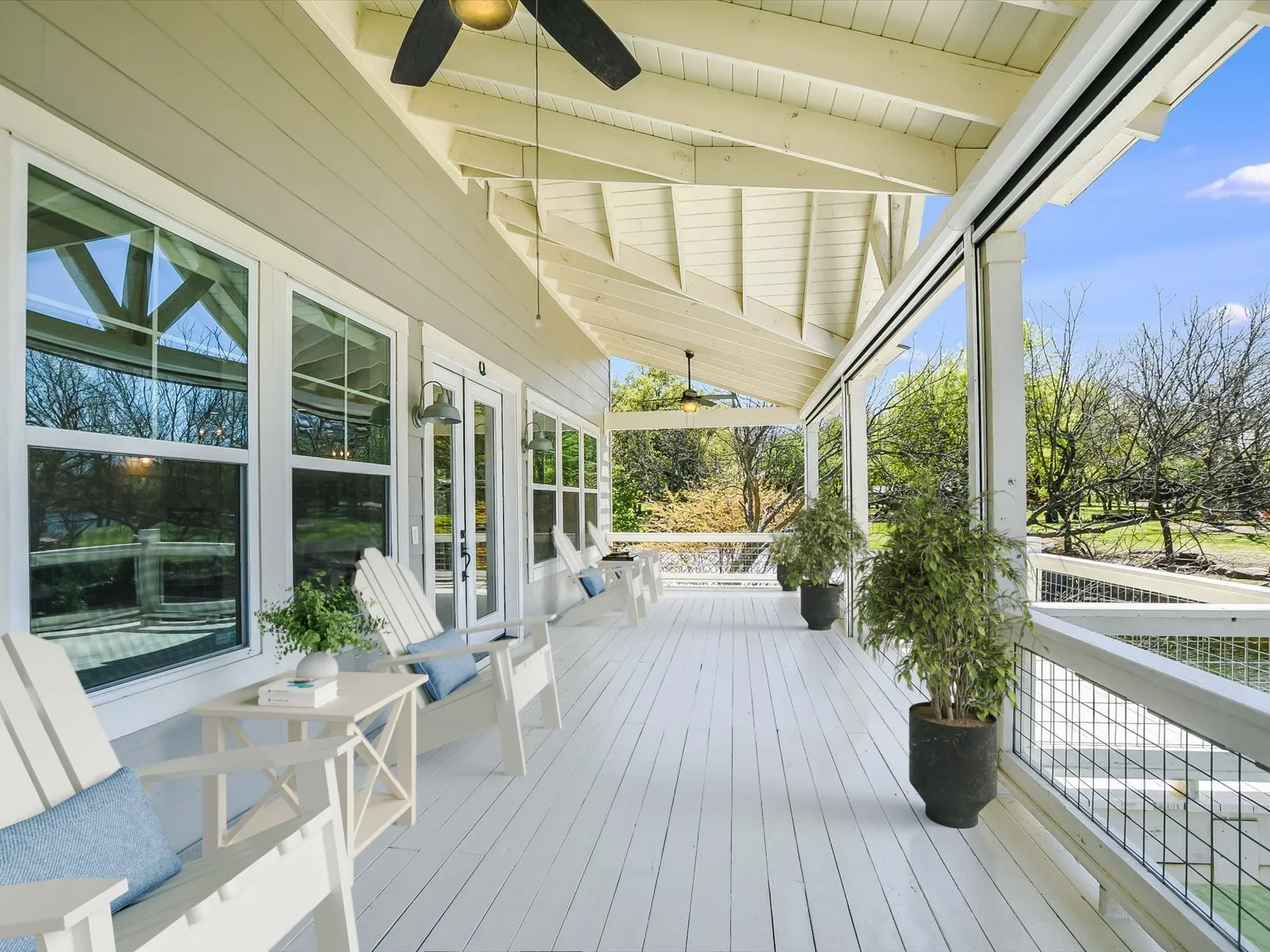 Single Family Residence For Sale in Burnet County , 1332 S Lakeside Drive, Kingsland, Texas 78611, 3 Bedrooms, 3 Bathrooms, 2 Garage spaces, 2,487 Sqft, built in 2014, Preowned, Price $1,650,000, mls#21202290, Real Estate Agent in Kingsland, Homes For Sale in Burnet county, Homes For Sale in Kingsland, Realtor in Kingsland Texas, Real Estate Brokerage Independent Realty Texas, Luminita Cordes Realtor