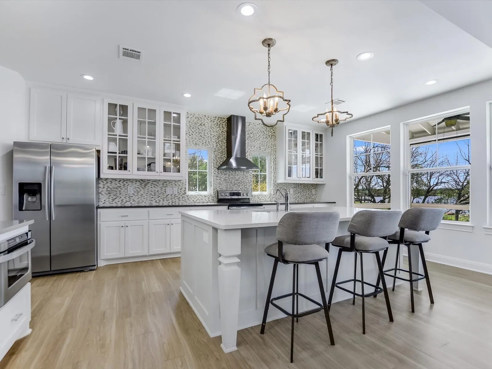 Single Family Residence For Sale in Burnet County , 1332 S Lakeside Drive, Kingsland, Texas 78611, 3 Bedrooms, 3 Bathrooms, 2 Garage spaces, 2,487 Sqft, built in 2014, Preowned, Price $1,650,000, mls#21202290, Real Estate Agent in Kingsland, Homes For Sale in Burnet county, Homes For Sale in Kingsland, Realtor in Kingsland Texas, Real Estate Brokerage Independent Realty Texas, Luminita Cordes Realtor