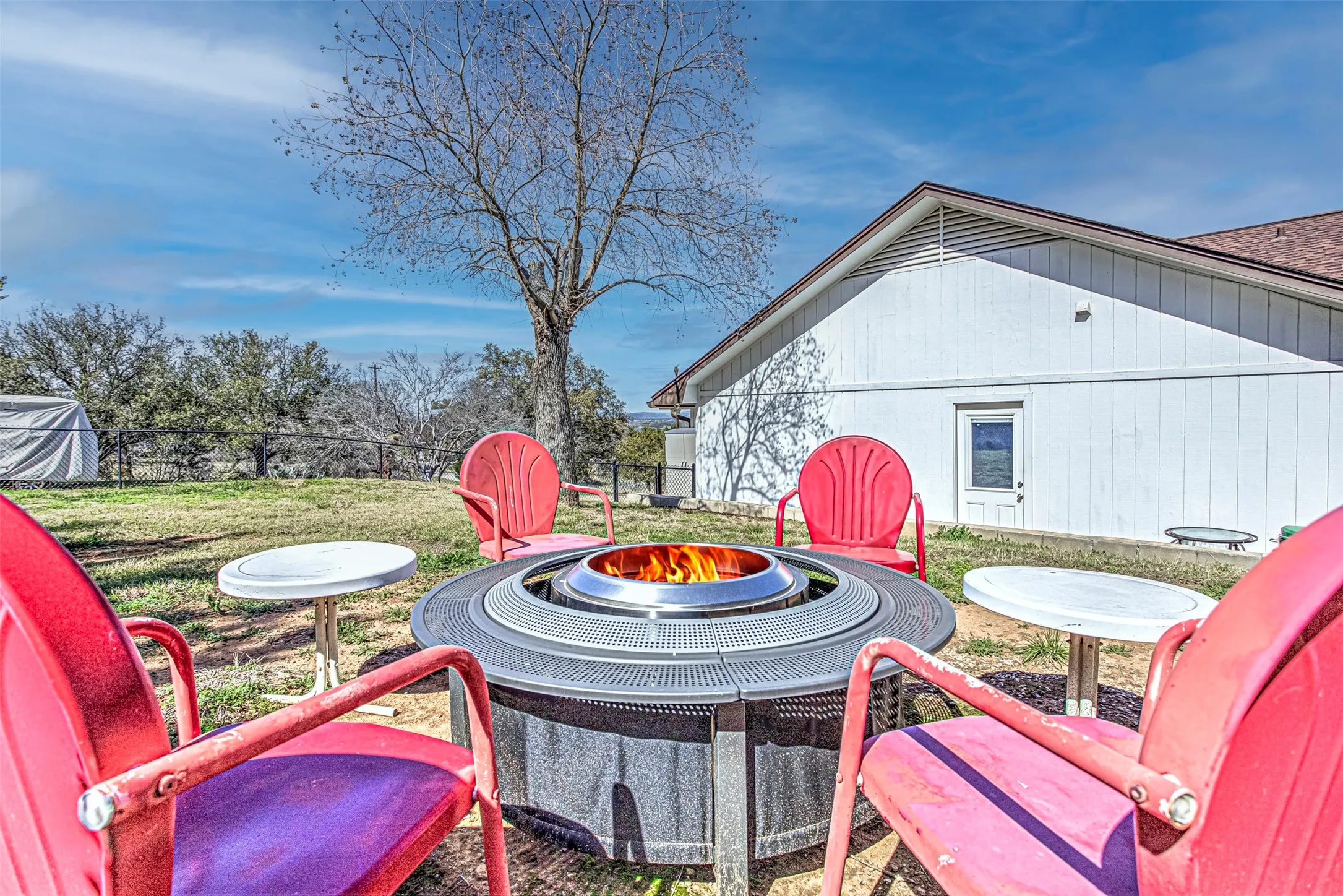 Single Family Residence For Sale in Llano County , 507 Mountain Drive, Horseshoe Bay, Texas 78657, 3 Bedroom, 2 Bathroom, 1 Garage spaces, 1,609 Sqft, built in 1985, mls#21202302, Real Estate Agent in Horseshoe Bay, Homes For Sale in Llano county, Homes For Sale in Horseshoe Bay, Realtor in Horseshoe Bay Texas, Real Estate Brokerage Independent Realty Texas, Luminita Cordes Realtor