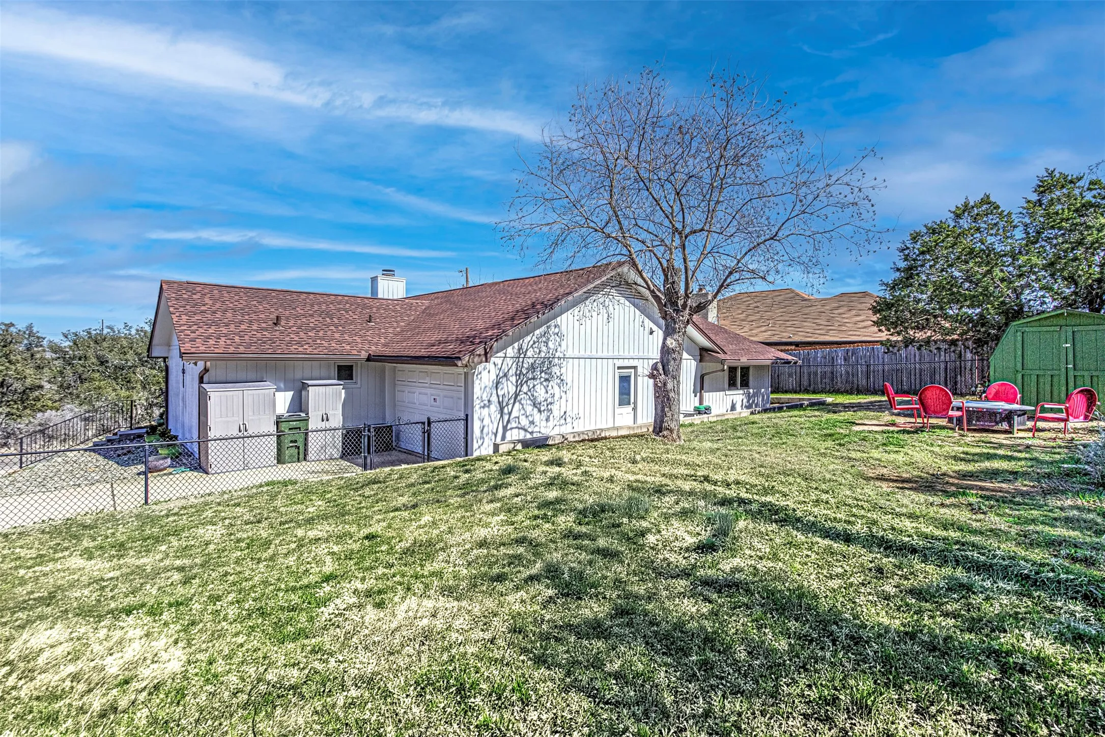 Single Family Residence For Sale in Llano County , 507 Mountain Drive, Horseshoe Bay, Texas 78657, 3 Bedroom, 2 Bathroom, 1 Garage spaces, 1,609 Sqft, built in 1985, mls#21202302, Real Estate Agent in Horseshoe Bay, Homes For Sale in Llano county, Homes For Sale in Horseshoe Bay, Realtor in Horseshoe Bay Texas, Real Estate Brokerage Independent Realty Texas, Luminita Cordes Realtor