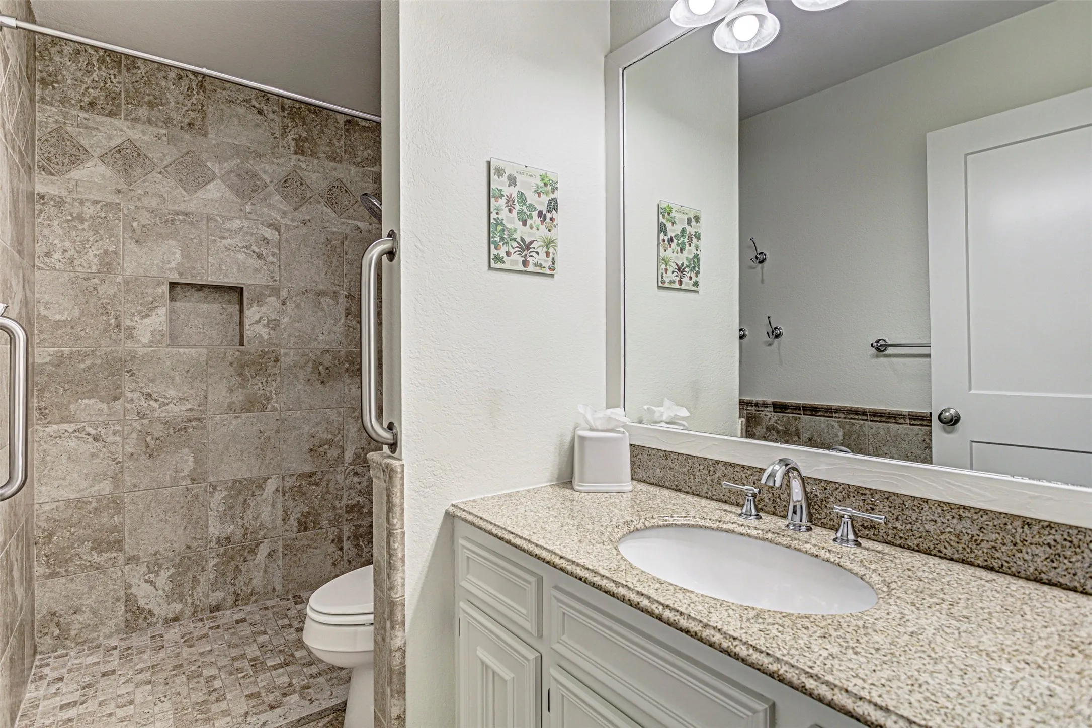 Single Family Residence For Sale in Llano County , 507 Mountain Drive, Horseshoe Bay, Texas 78657, 3 Bedroom, 2 Bathroom, 1 Garage spaces, 1,609 Sqft, built in 1985, mls#21202302, Real Estate Agent in Horseshoe Bay, Homes For Sale in Llano county, Homes For Sale in Horseshoe Bay, Realtor in Horseshoe Bay Texas, Real Estate Brokerage Independent Realty Texas, Luminita Cordes Realtor