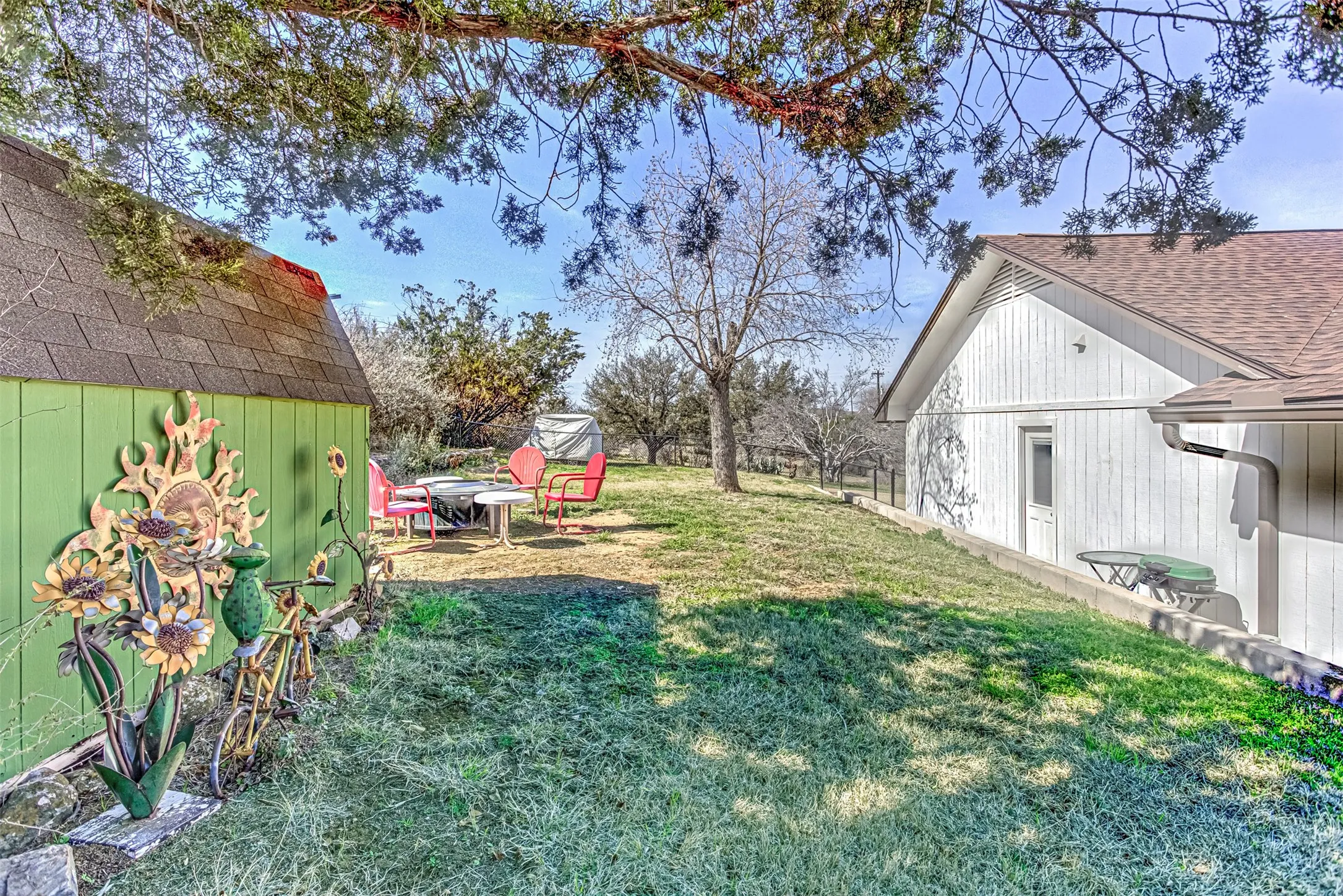 Single Family Residence For Sale in Llano County , 507 Mountain Drive, Horseshoe Bay, Texas 78657, 3 Bedroom, 2 Bathroom, 1 Garage spaces, 1,609 Sqft, built in 1985, mls#21202302, Real Estate Agent in Horseshoe Bay, Homes For Sale in Llano county, Homes For Sale in Horseshoe Bay, Realtor in Horseshoe Bay Texas, Real Estate Brokerage Independent Realty Texas, Luminita Cordes Realtor