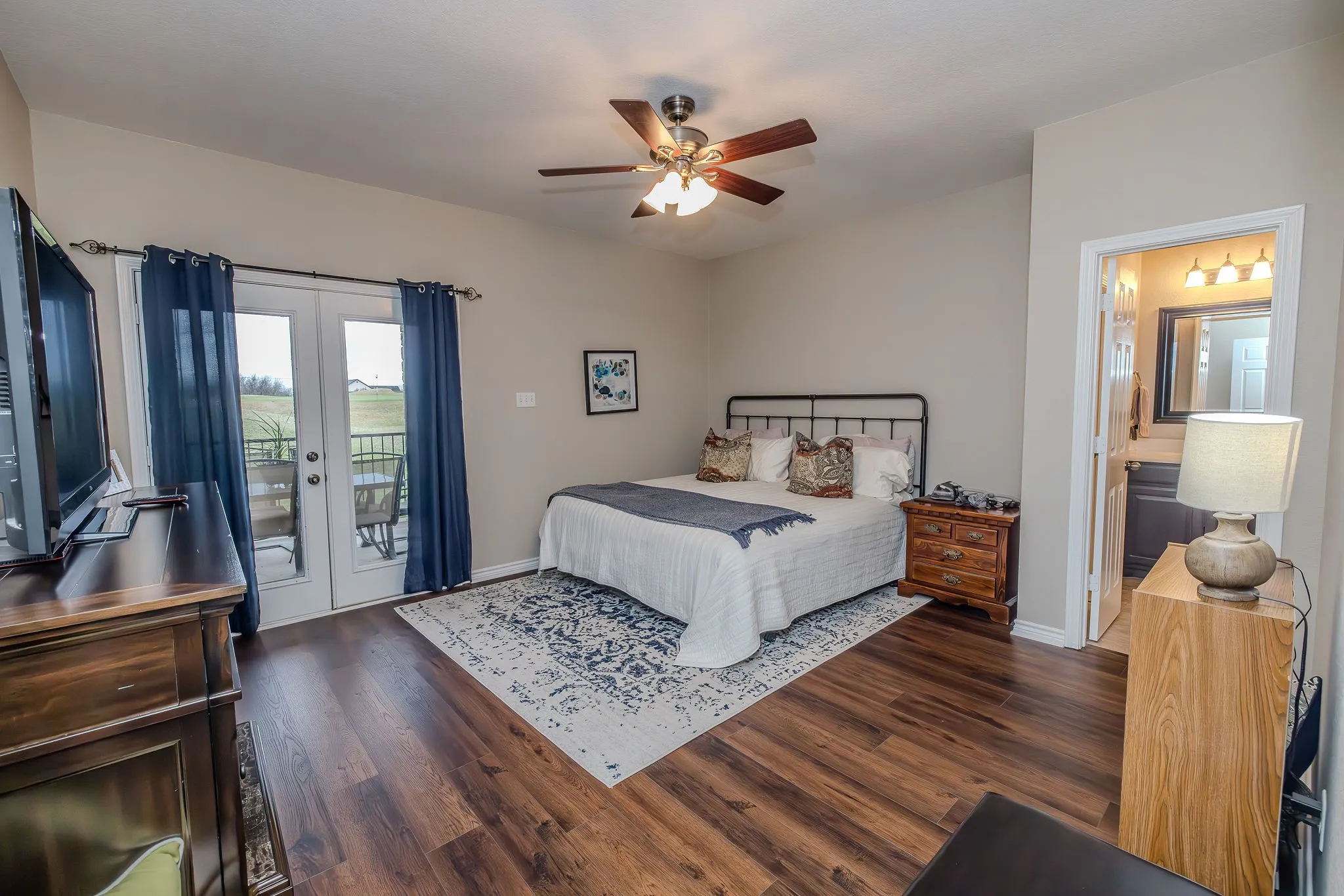 Condominium For Sale in Palo Pinto County , 1101 Eagle Point Circle, Graford, Texas 76449, 2 Bedroom, 2 Bathroom, 1 Garage spaces, 1,502 Sqft, built in 2005, mls#21191794, Real Estate Agent in Graford, Homes For Sale in Palo Pinto county, Homes For Sale in Graford, Realtor in Graford Texas, Real Estate Brokerage Independent Realty Texas, Luminita Cordes Realtor