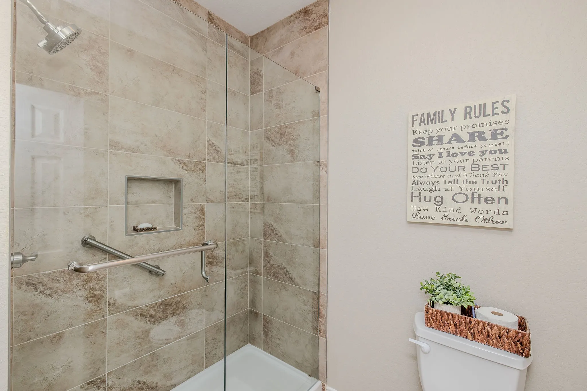 Condominium For Sale in Palo Pinto County , 1101 Eagle Point Circle, Graford, Texas 76449, 2 Bedroom, 2 Bathroom, 1 Garage spaces, 1,502 Sqft, built in 2005, mls#21191794, Real Estate Agent in Graford, Homes For Sale in Palo Pinto county, Homes For Sale in Graford, Realtor in Graford Texas, Real Estate Brokerage Independent Realty Texas, Luminita Cordes Realtor