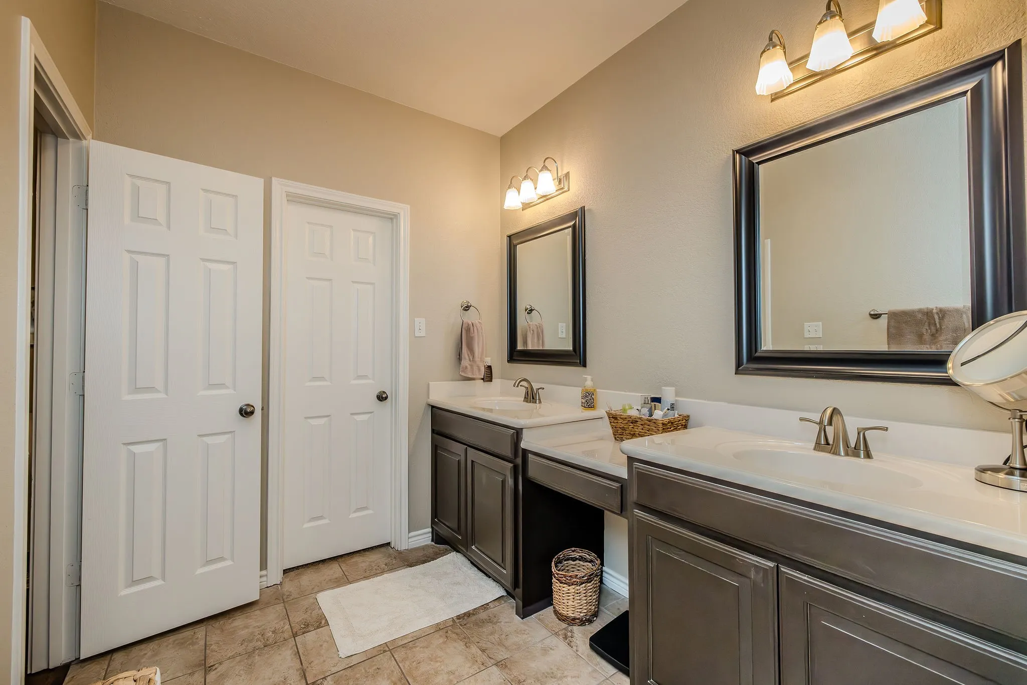 Condominium For Sale in Palo Pinto County , 1101 Eagle Point Circle, Graford, Texas 76449, 2 Bedroom, 2 Bathroom, 1 Garage spaces, 1,502 Sqft, built in 2005, mls#21191794, Real Estate Agent in Graford, Homes For Sale in Palo Pinto county, Homes For Sale in Graford, Realtor in Graford Texas, Real Estate Brokerage Independent Realty Texas, Luminita Cordes Realtor