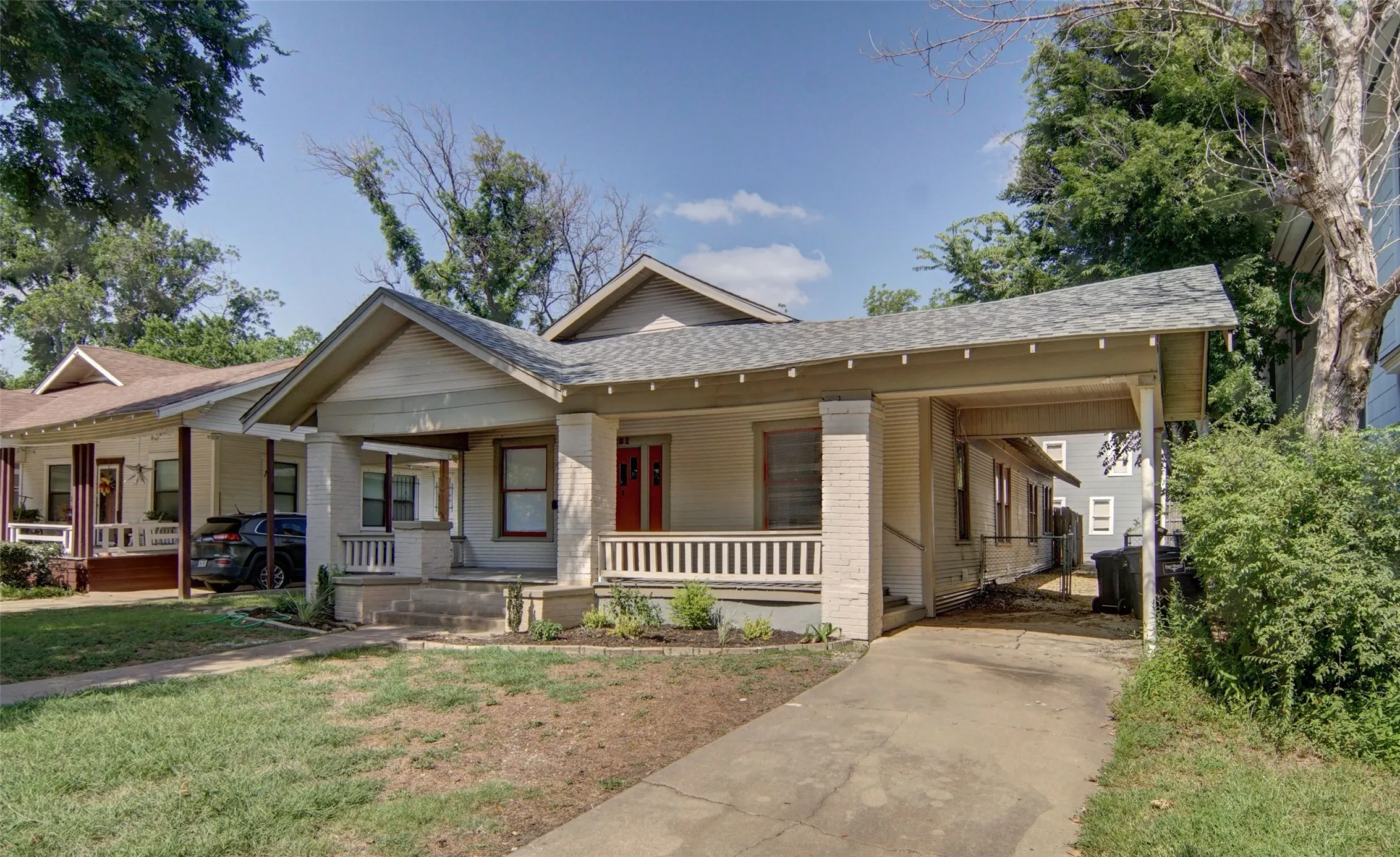 Single Family Residence For Sale in Tarrant County , 2121 Fairmount Avenue, Fort Worth, Texas 76110, 3 Bedrooms, 2 Bathrooms, Garage spaces, 1,560 Sqft, built in 1920, Preowned, Price $495,000, mls#21189092, Real Estate Agent in Fort Worth, Homes For Sale in Tarrant county, Homes For Sale in Fort Worth, Realtor in Fort Worth Texas, Real Estate Brokerage Independent Realty Texas, Luminita Cordes Realtor