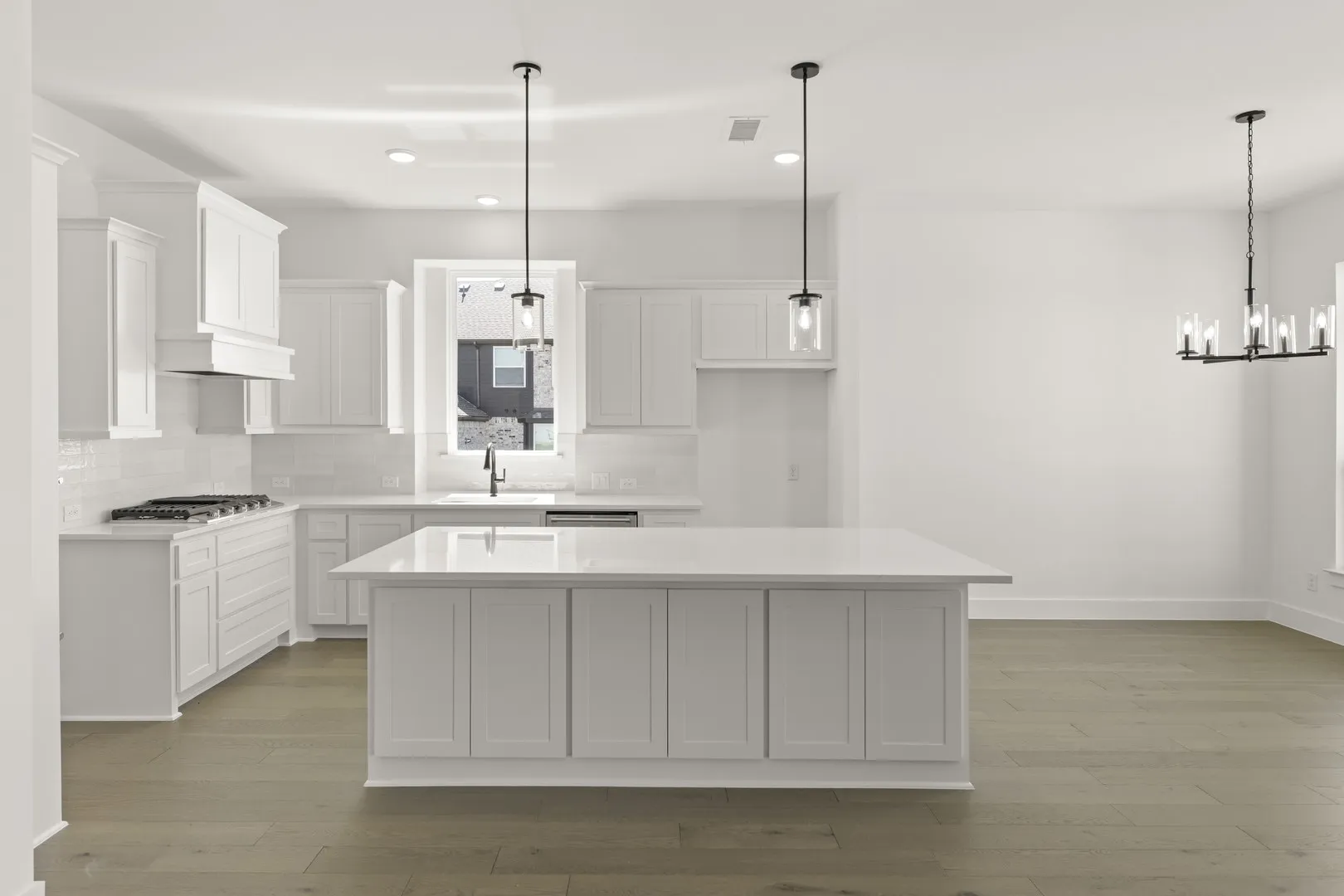 10. 9816 Aiken - Kitchen