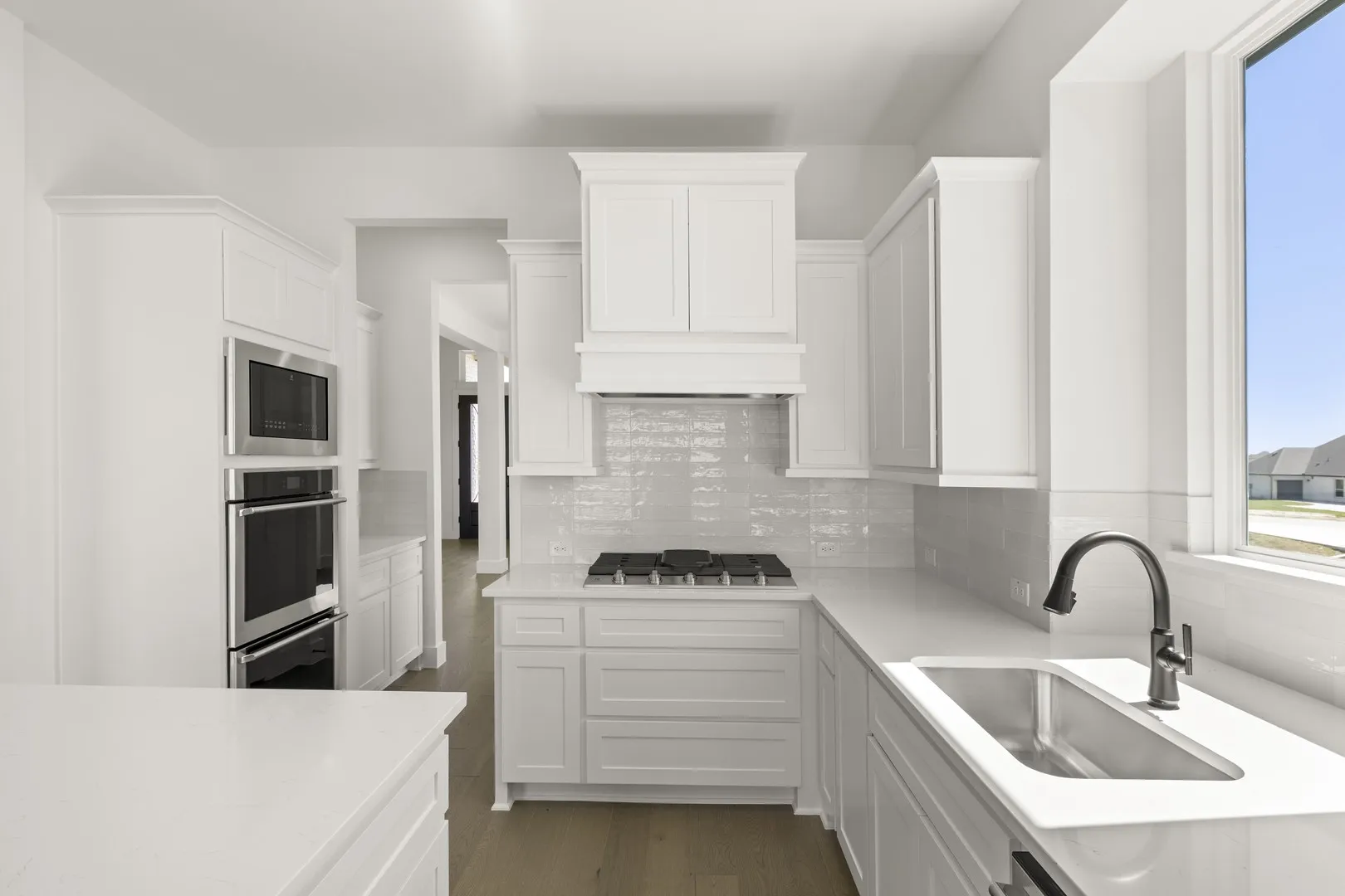 12. 9816 Aiken - Kitchen (3)