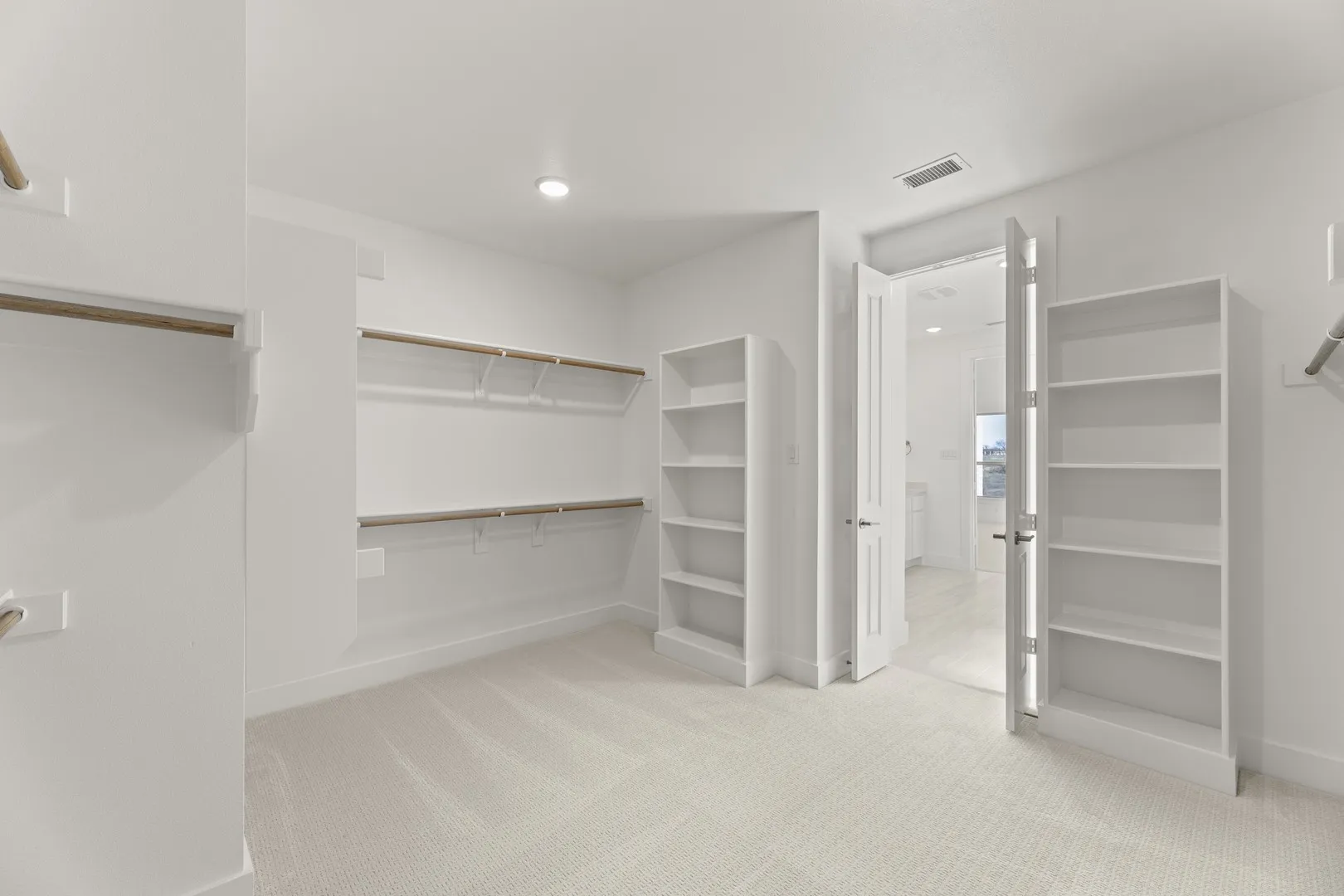 24. 9825 Aiken - Closet